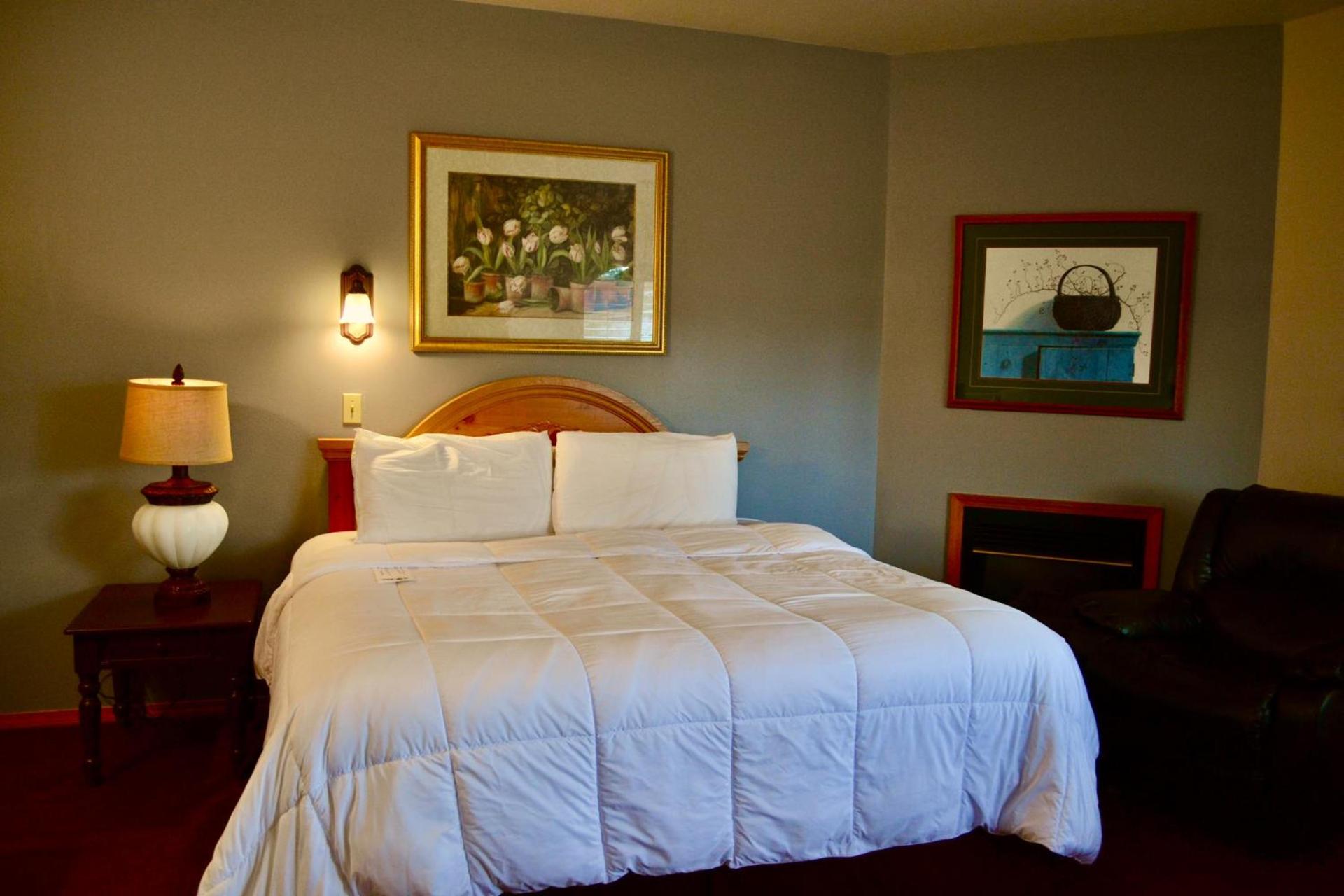 Anaco Bay Inn photo 16