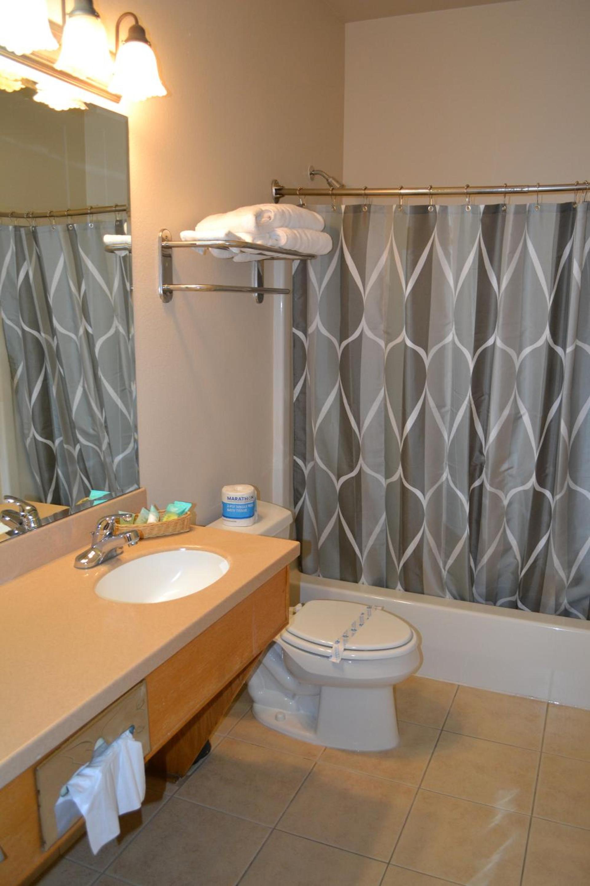 Anaco Bay Inn photo 23