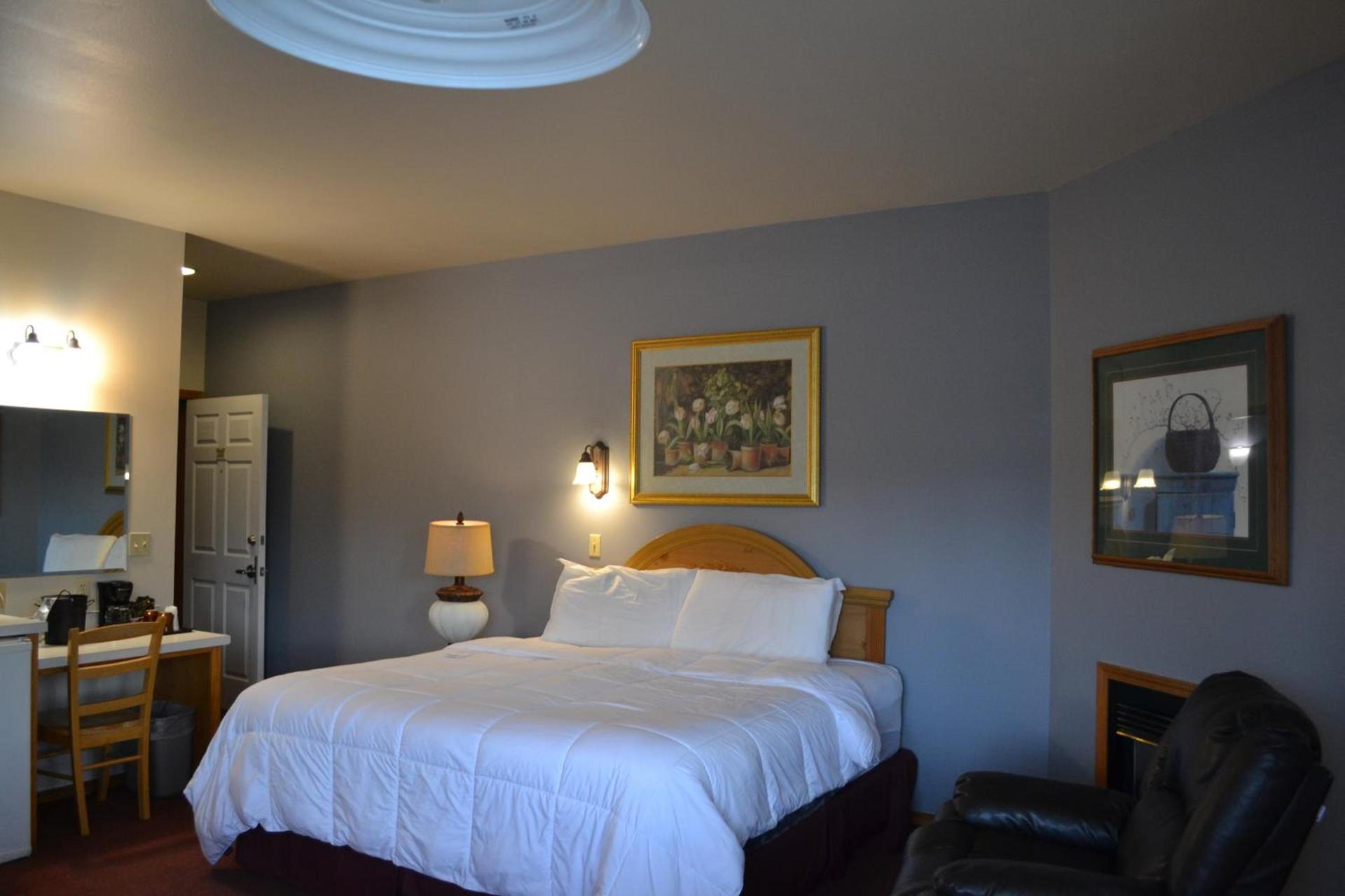 Anaco Bay Inn photo 27