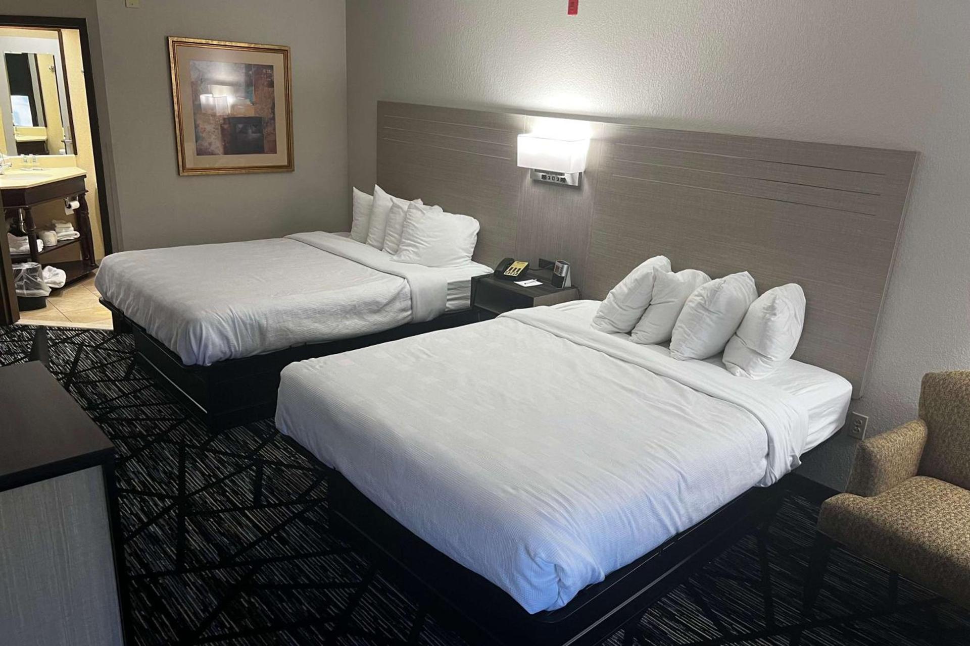 Baymont By Wyndham Monroe Ohio photo 4