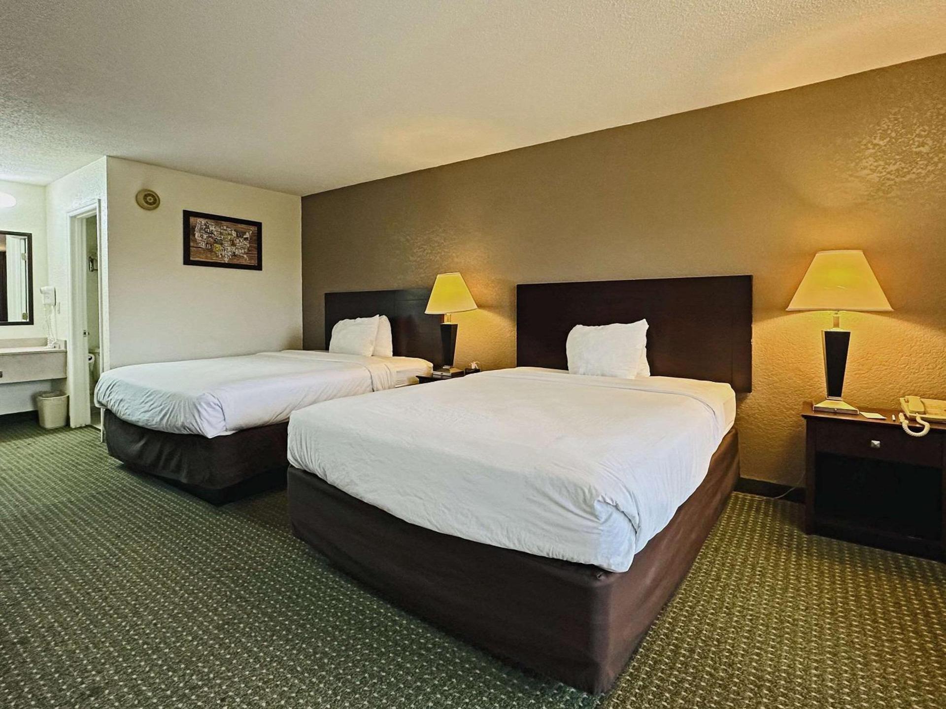 Econo Lodge Kannapolis - Concord photo 30