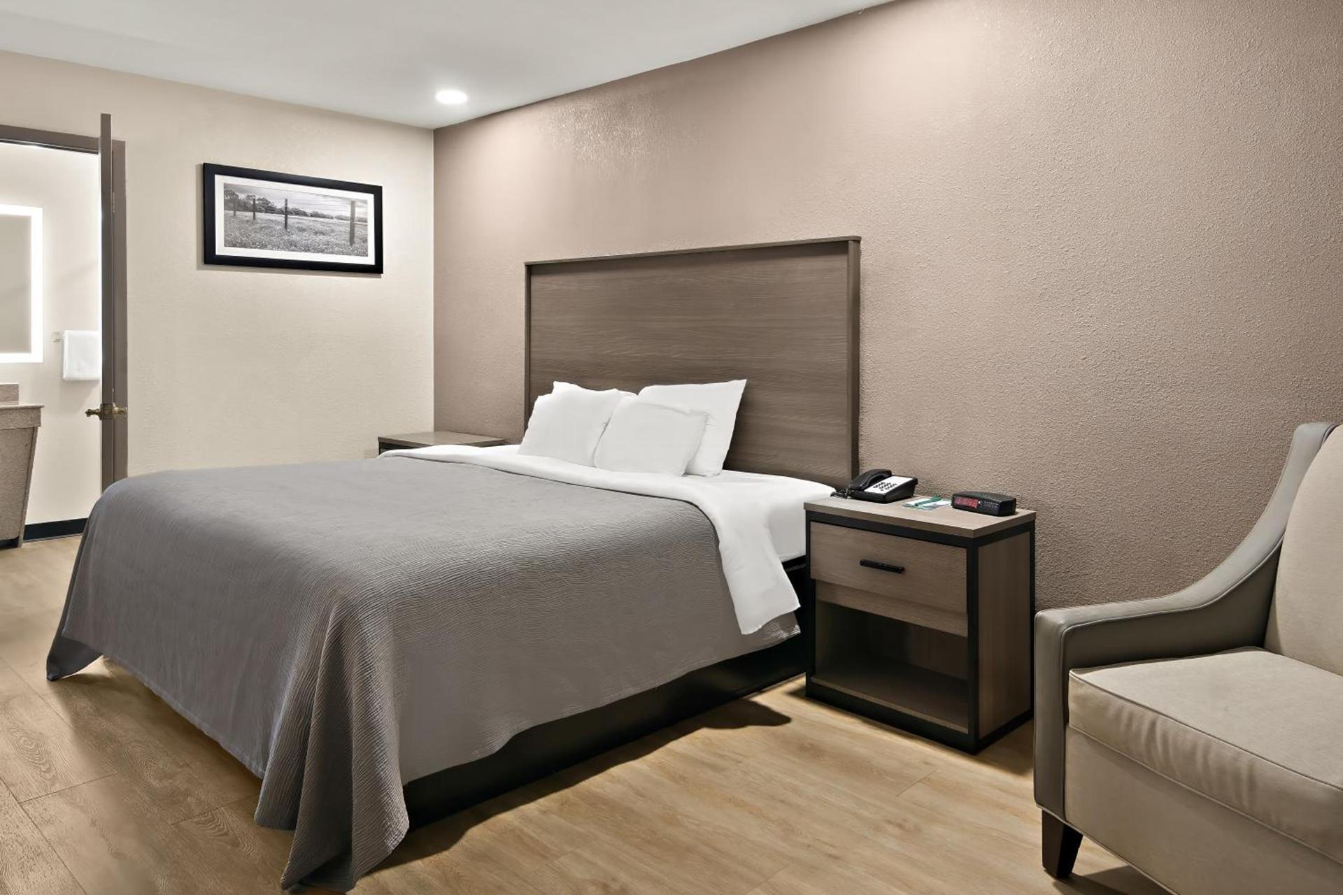 Quality Inn & Suites Weatherford photo 46