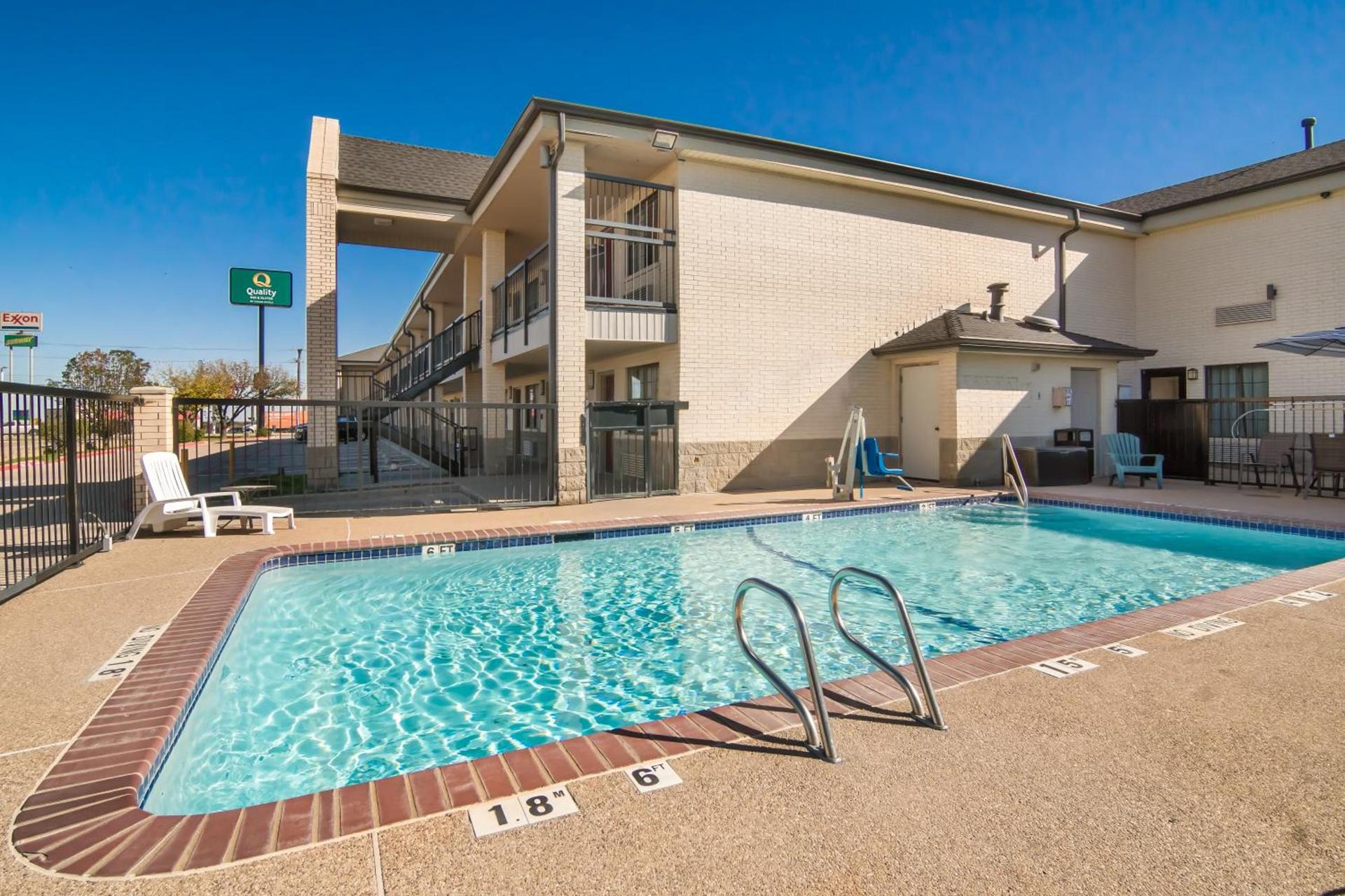 Quality Inn & Suites Weatherford photo 80