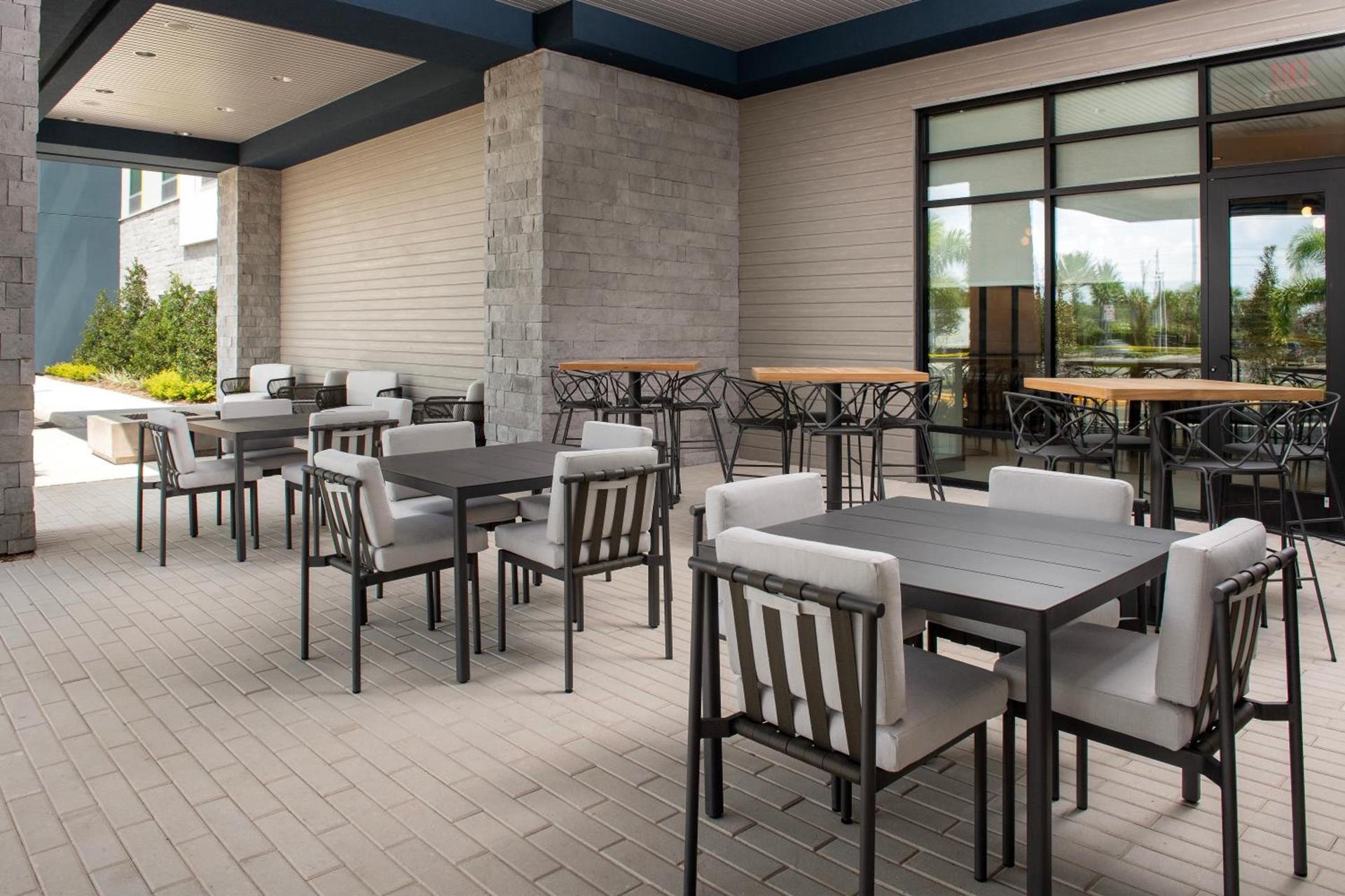 Hampton Inn Orlando Southeast Nona photo 36