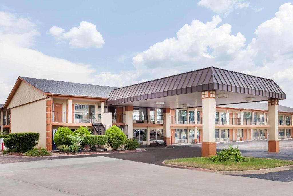 Arya Inn & Extended Stay photo 1