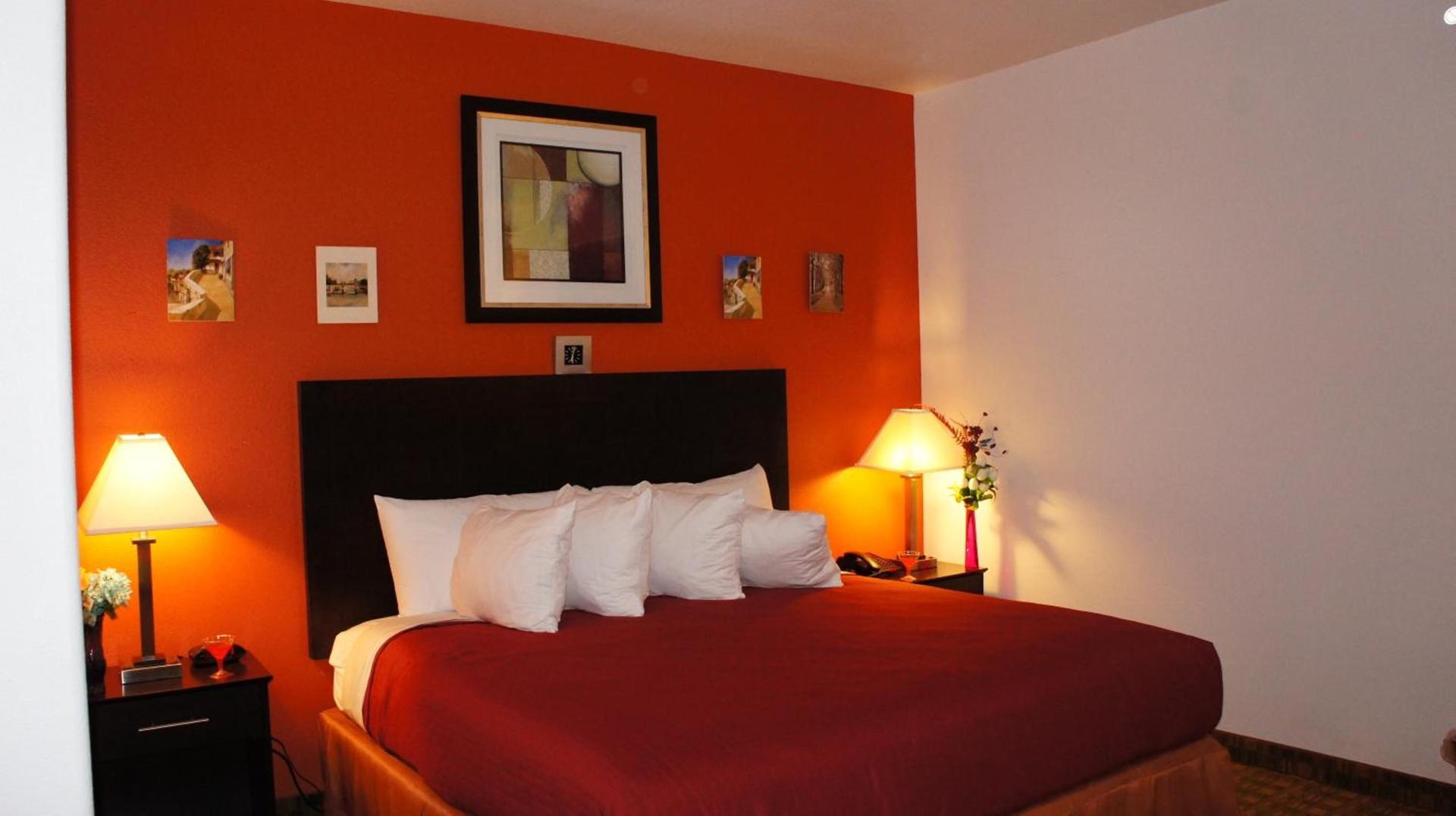 Lux Inn and Suites photo 17