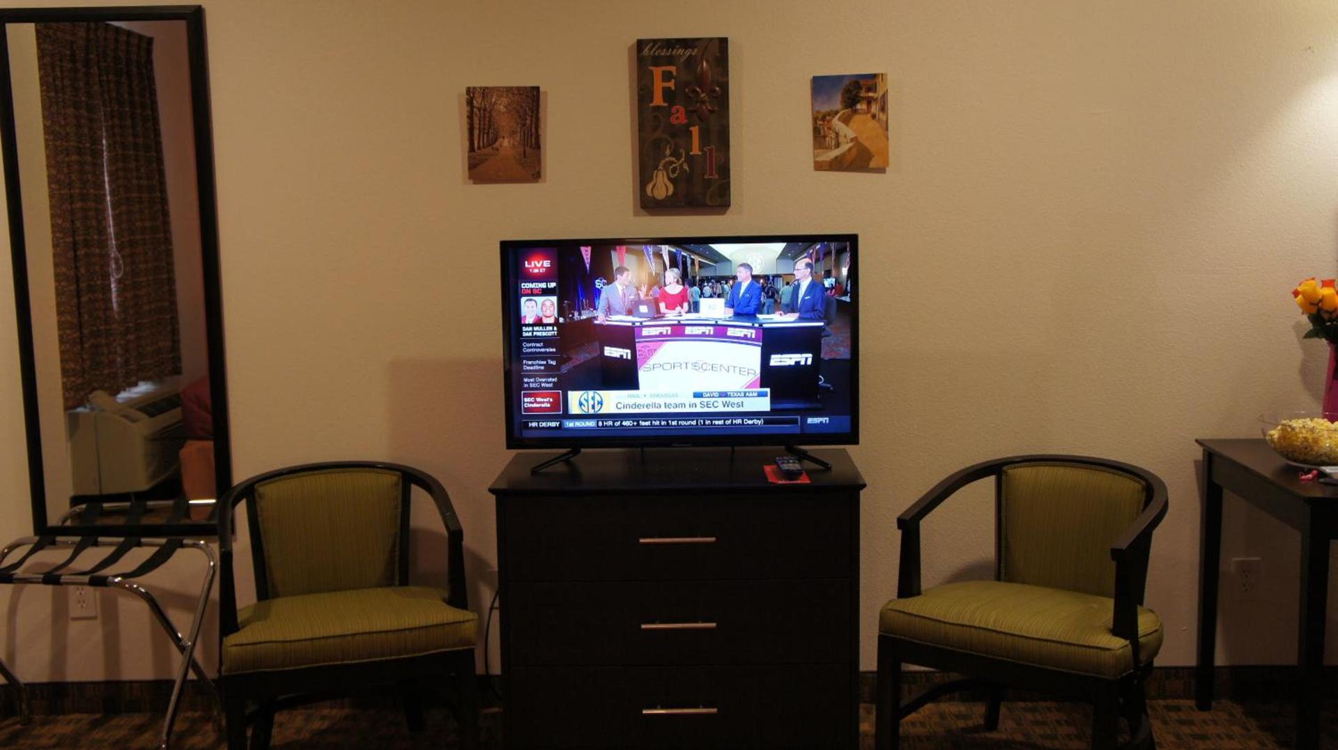 Lux Inn and Suites photo 20