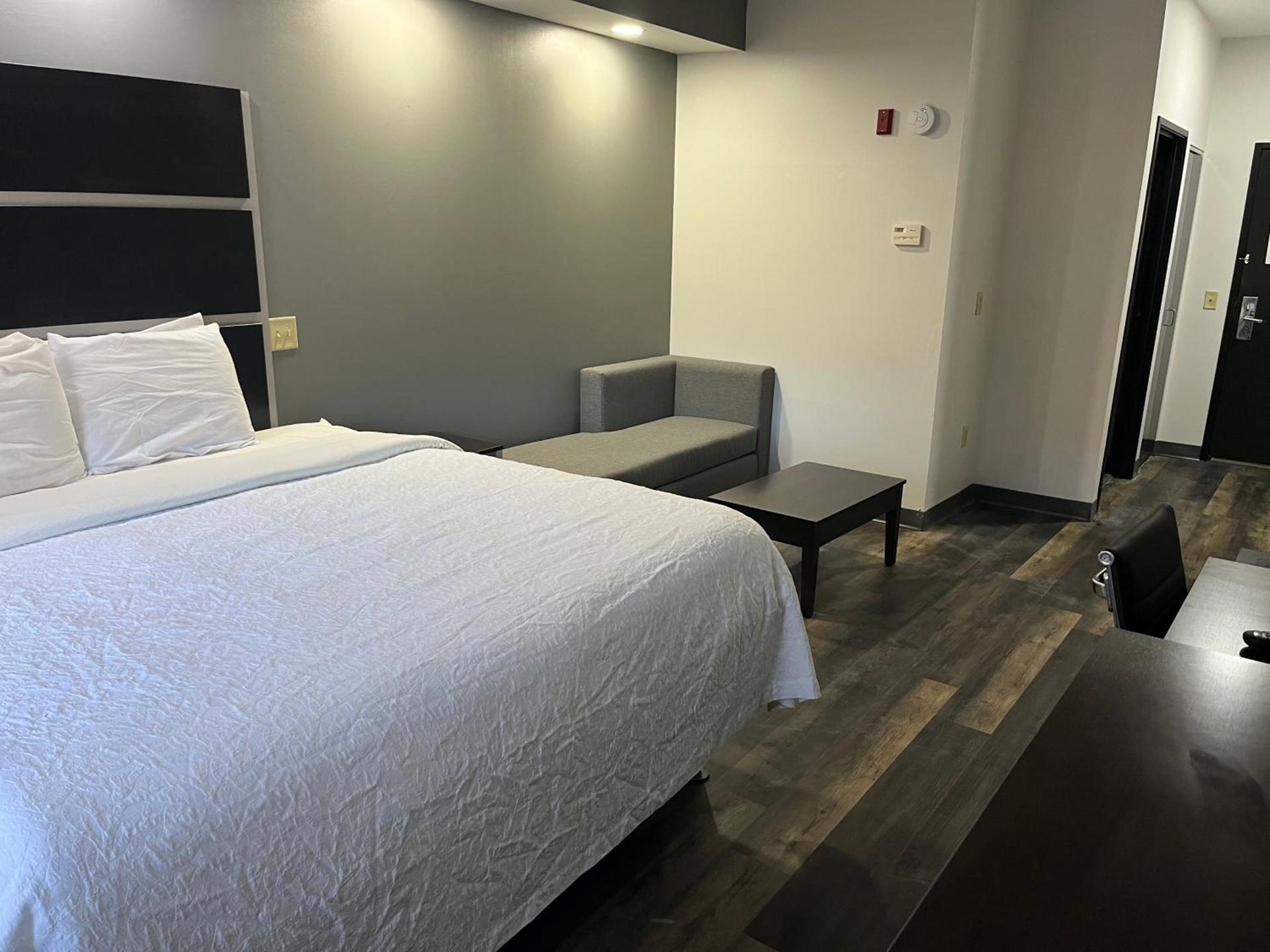 Sonesta Essential Savannah photo 2
