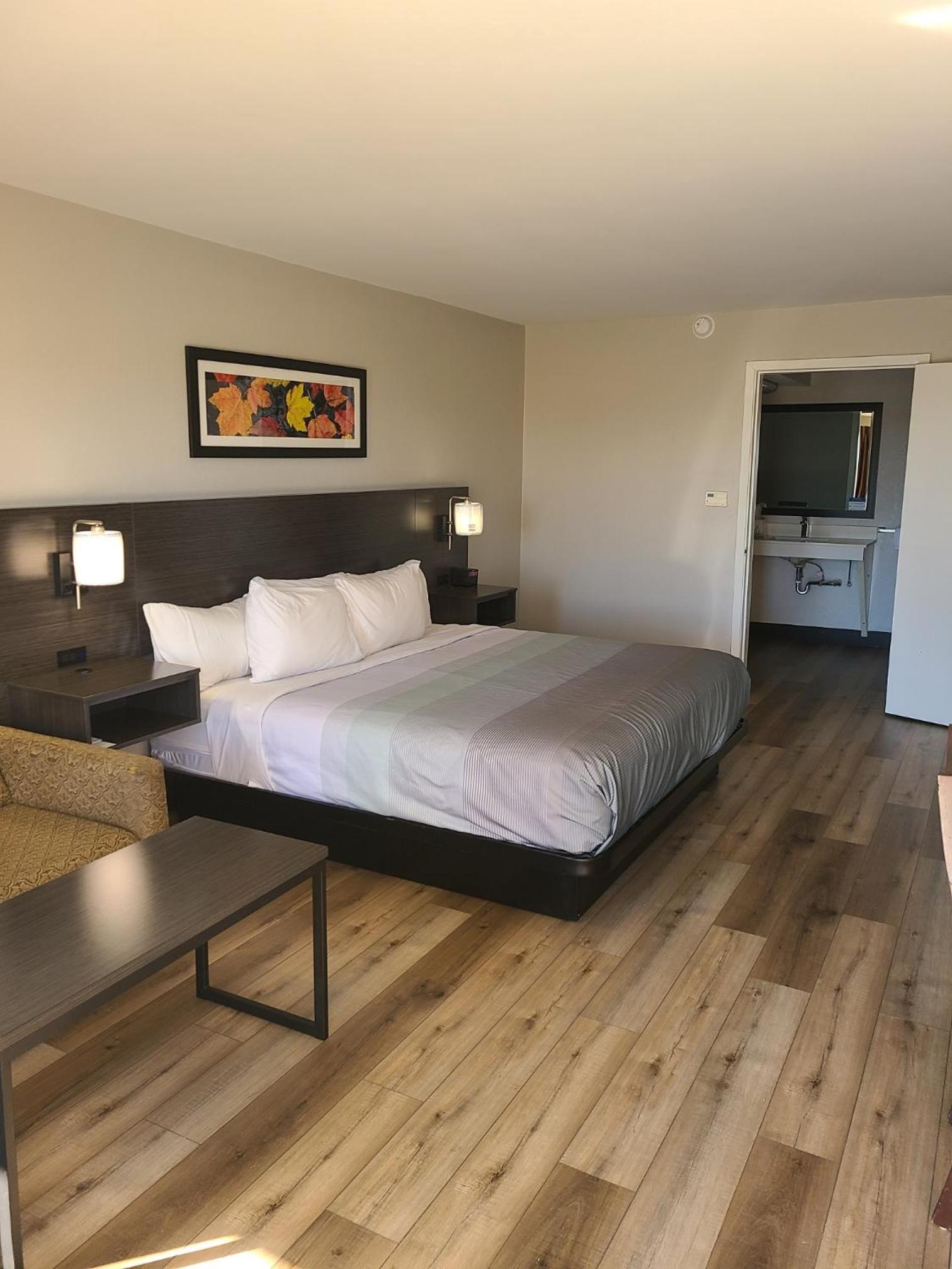 Quality Inn & Suites Dumas photo 18