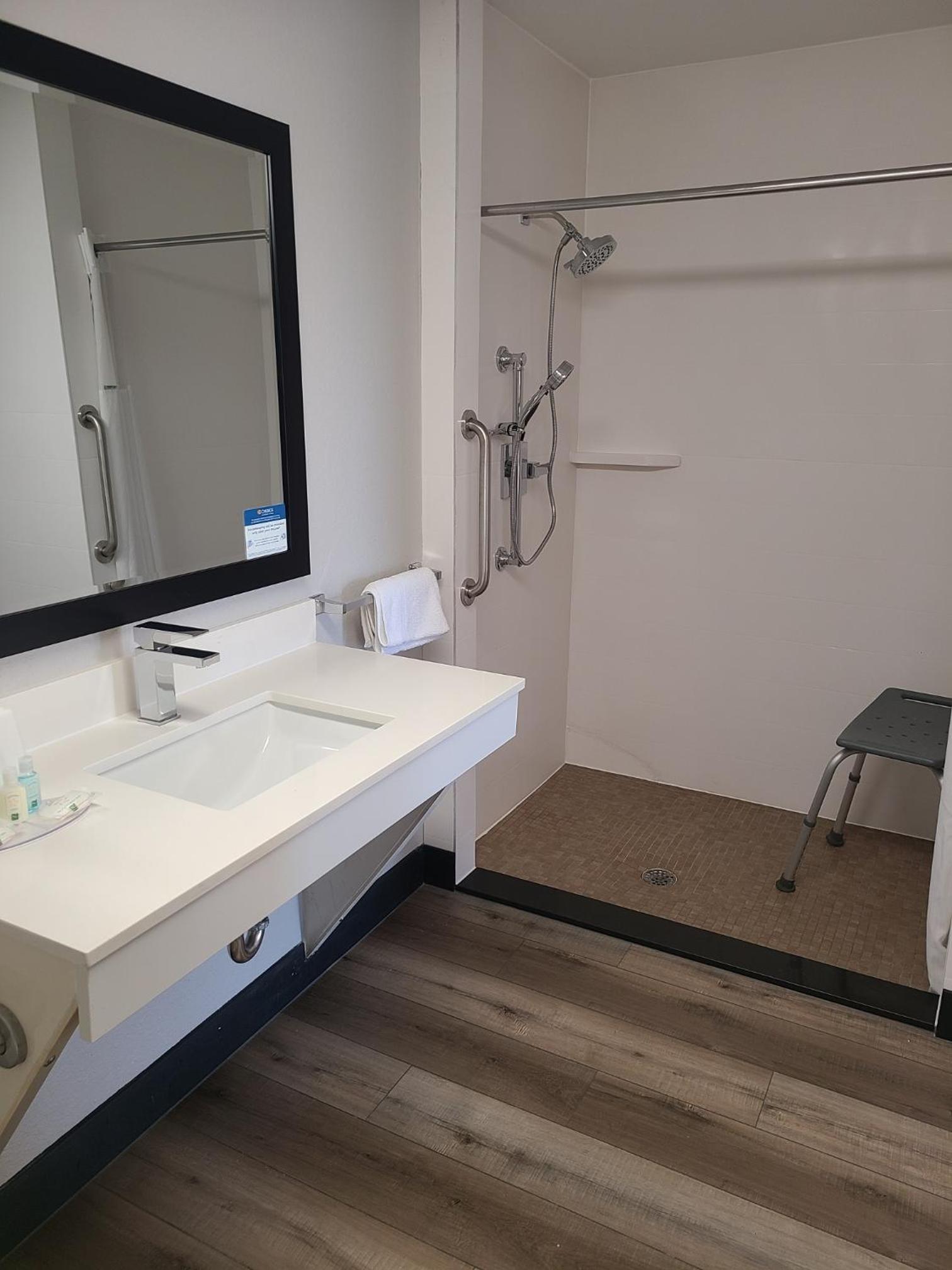 Quality Inn & Suites Dumas photo 19