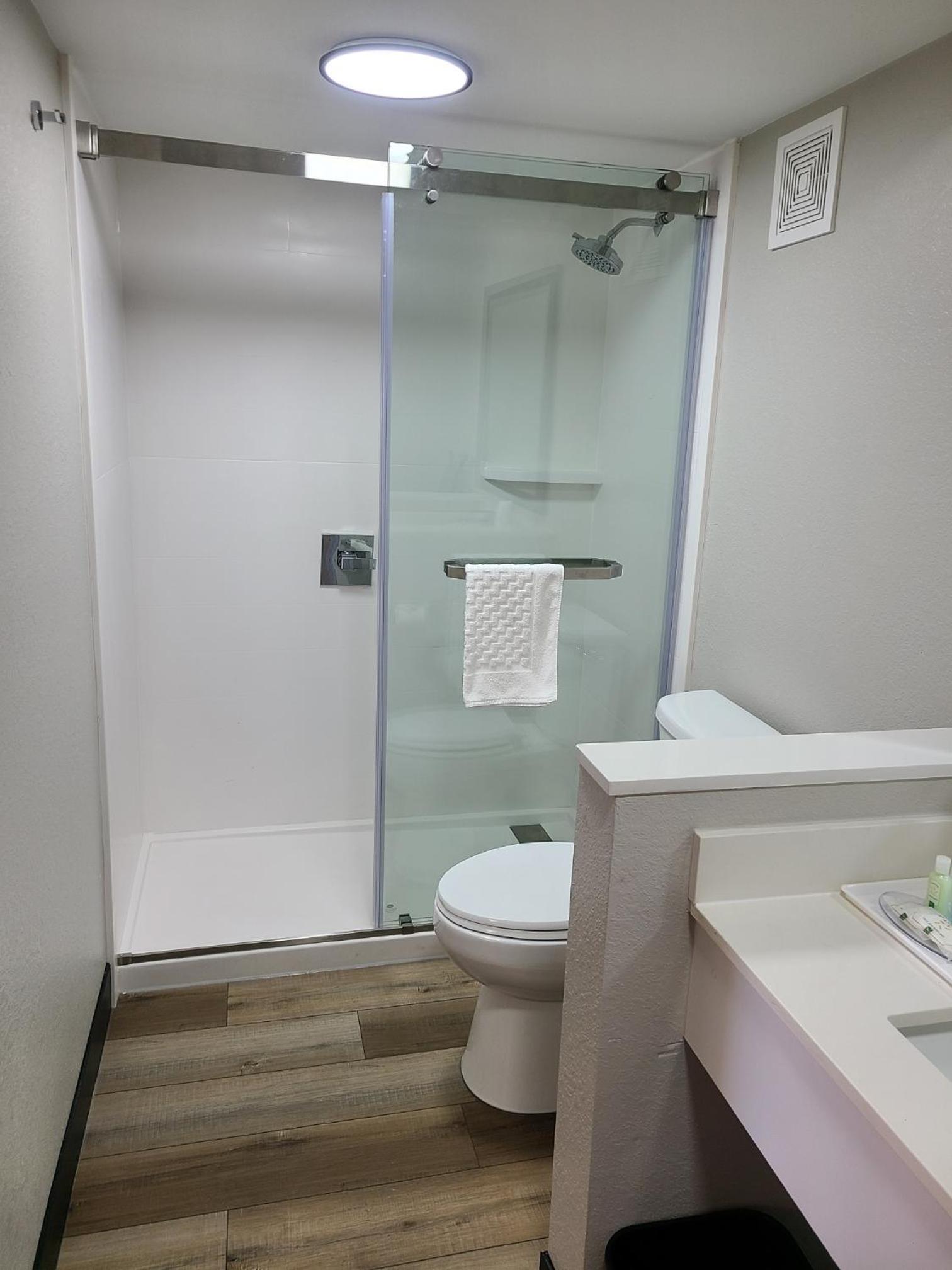 Quality Inn & Suites Dumas photo 25