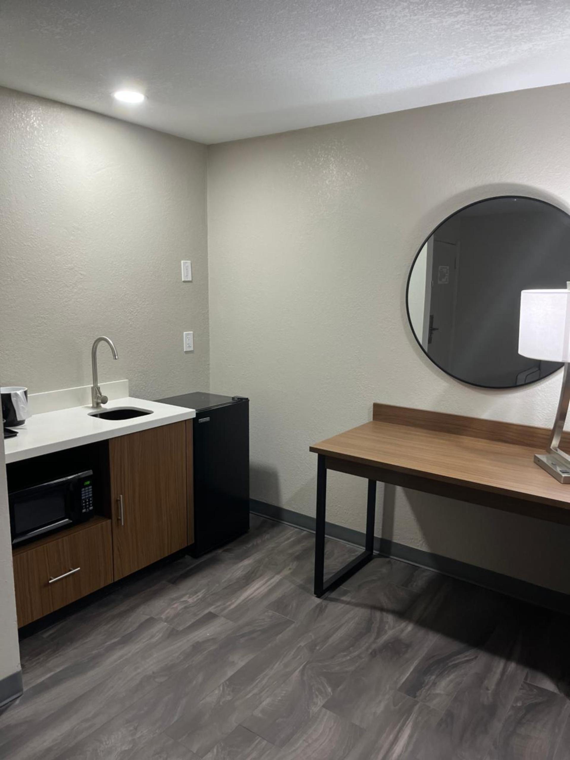 SureStay Plus by Best Western Alamogordo White Sands photo 38