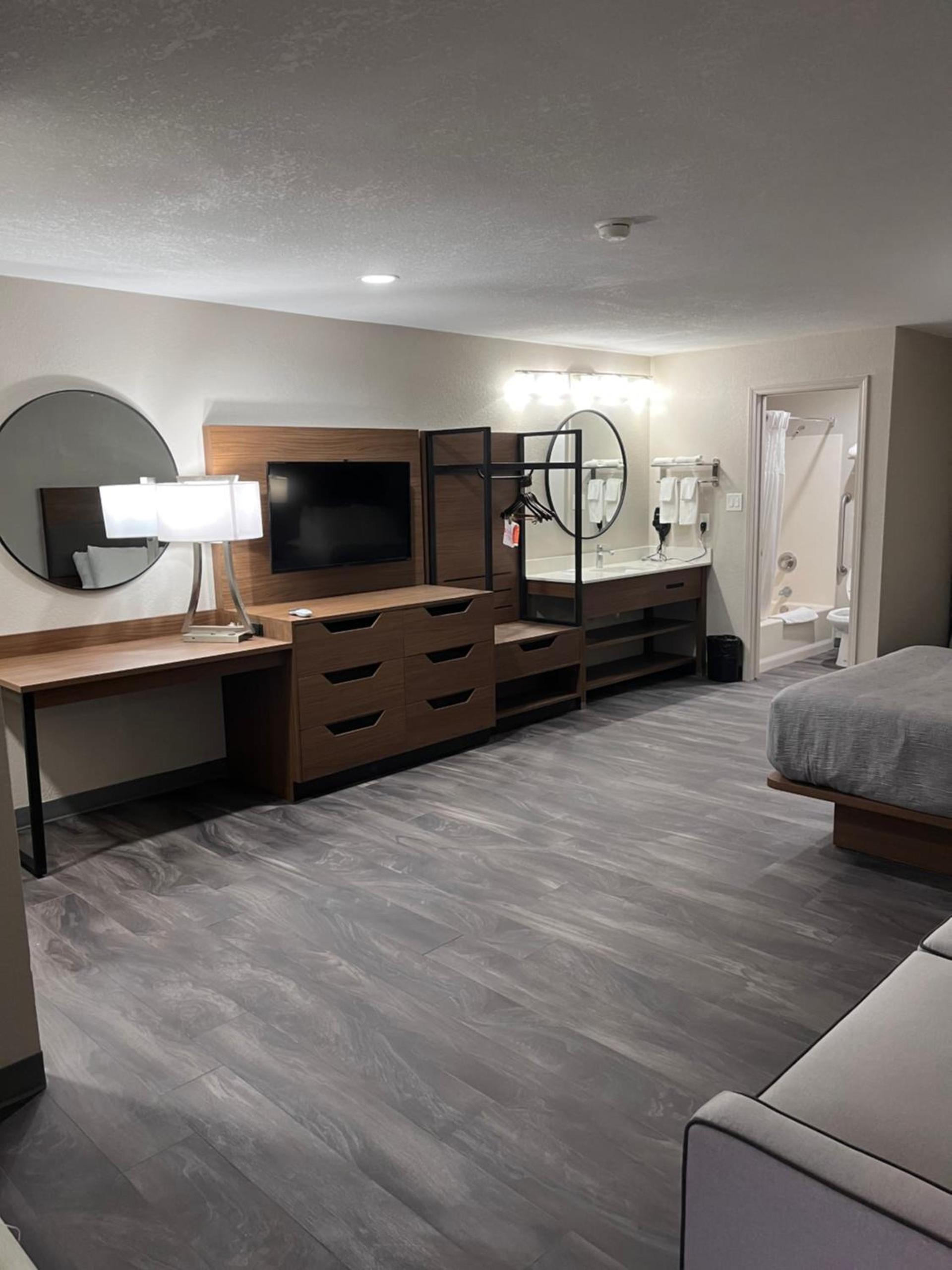 SureStay Plus by Best Western Alamogordo White Sands photo 39