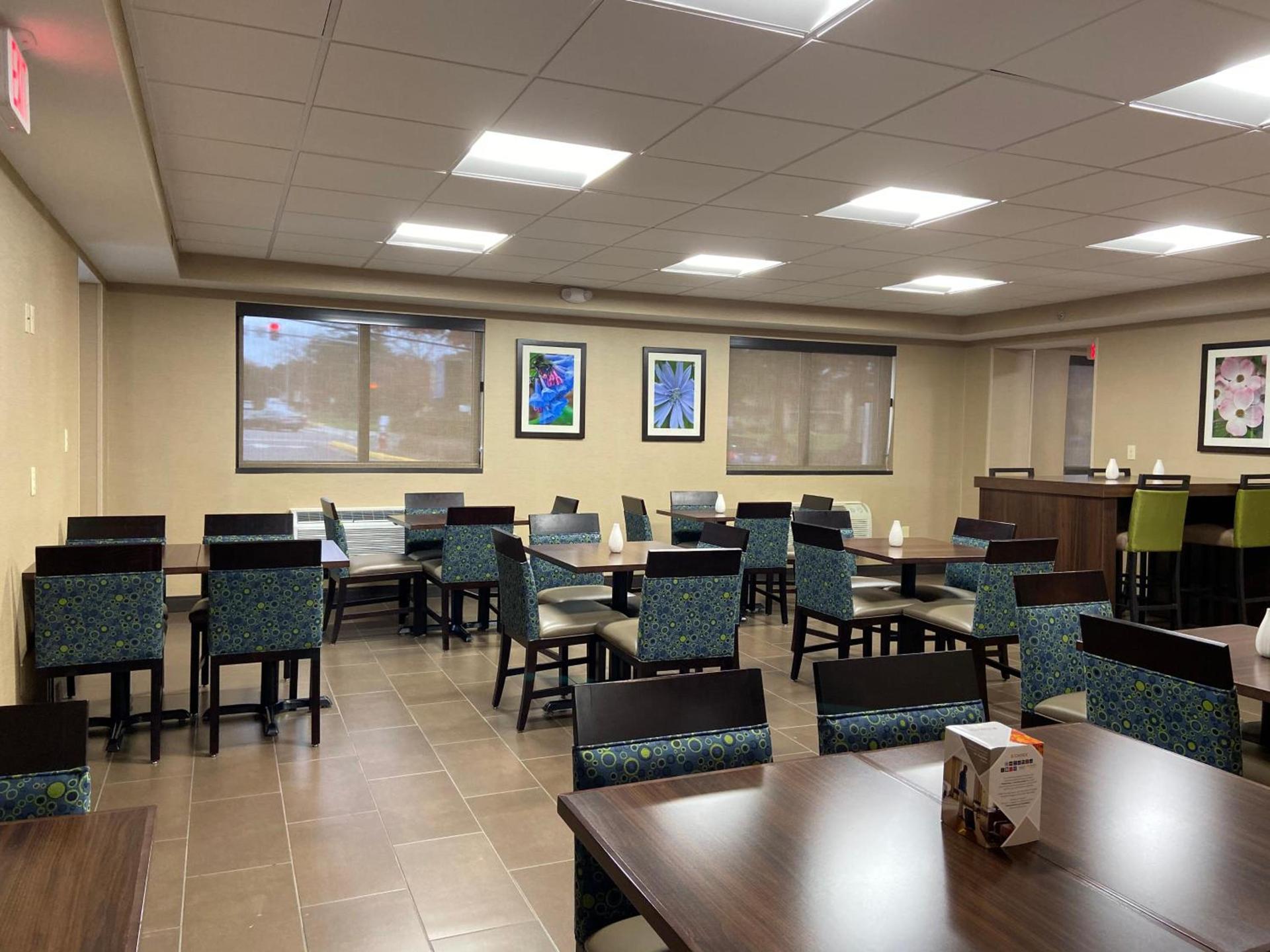 Comfort Inn Herndon-Reston photo 47