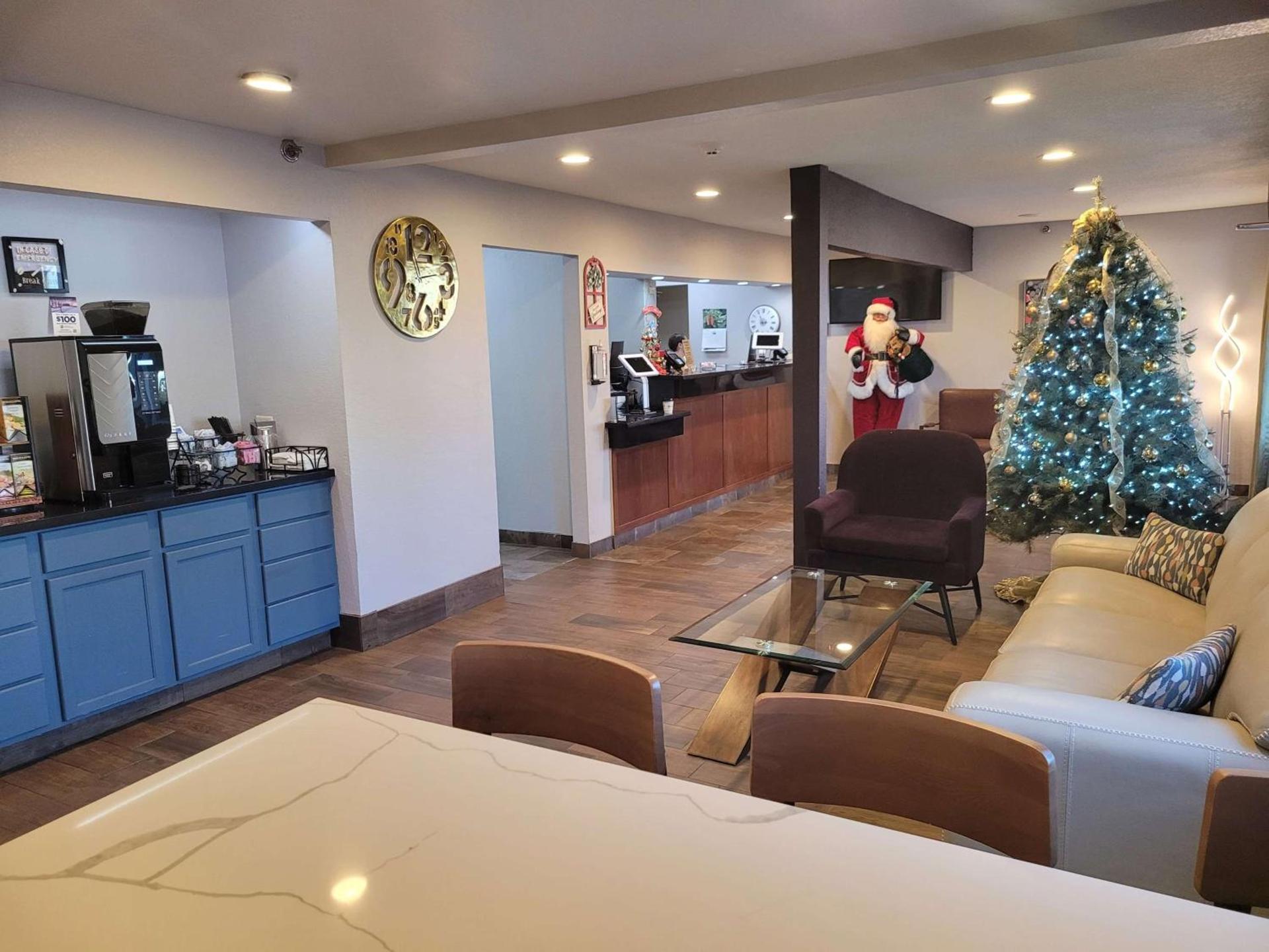 Best Western Plus Altoona Inn photo 9