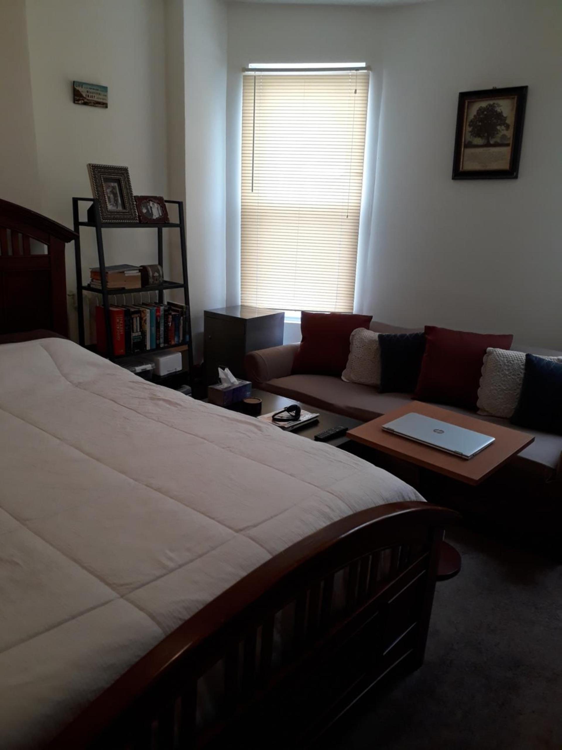 Pleasant Rooming House photo 32