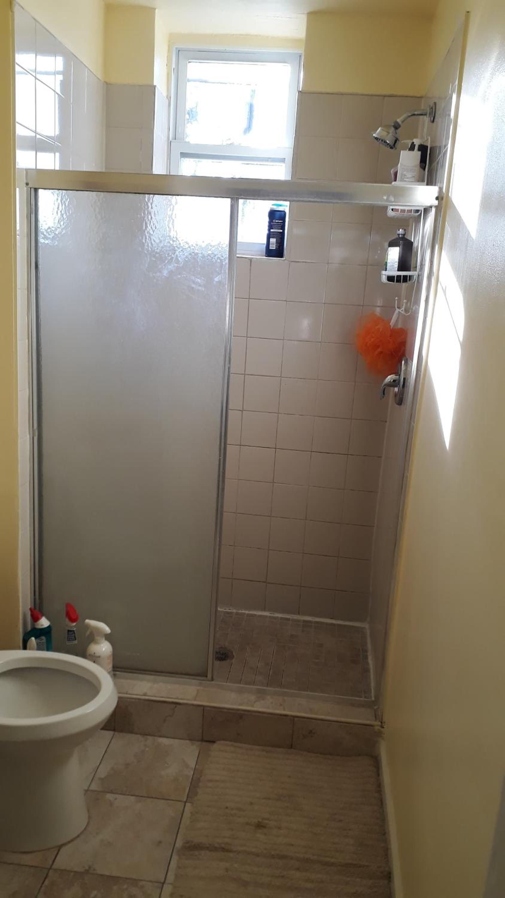 Pleasant Rooming House photo 22