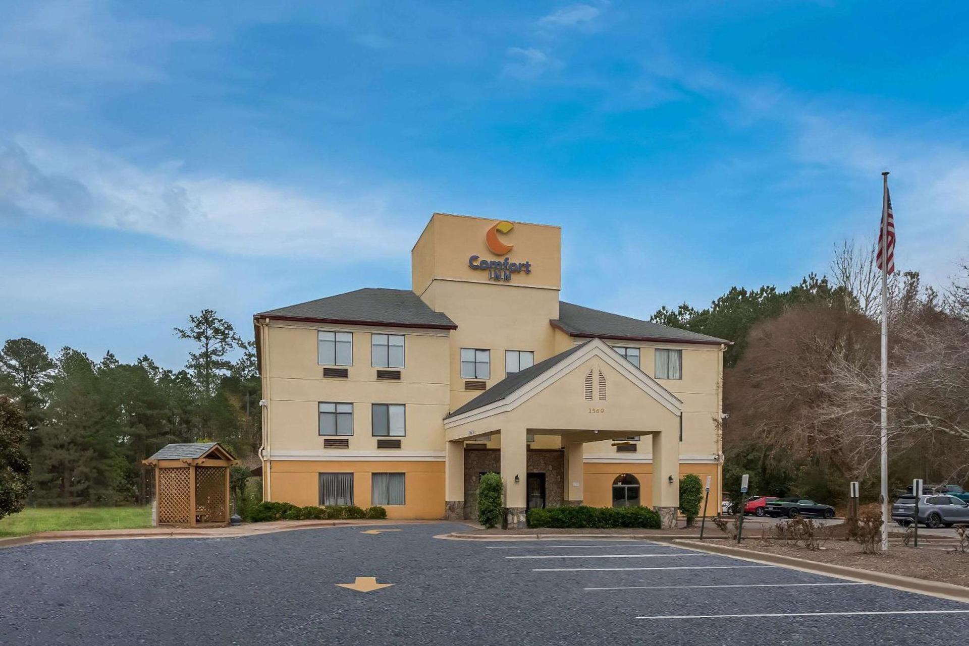 Comfort Inn Fayetteville I-95 photo 2