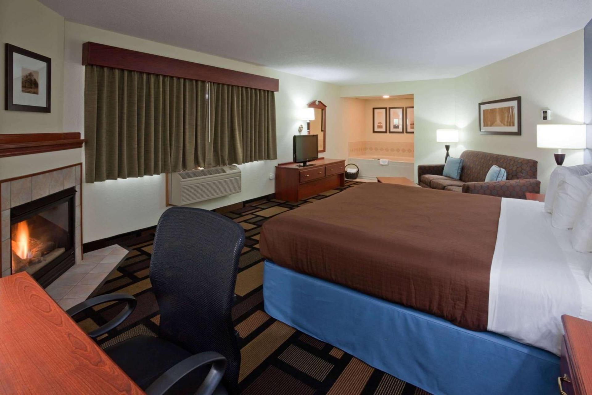 AmericInn by Wyndham Austin photo 4