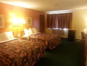 Sunset Inn & Suites photo 10