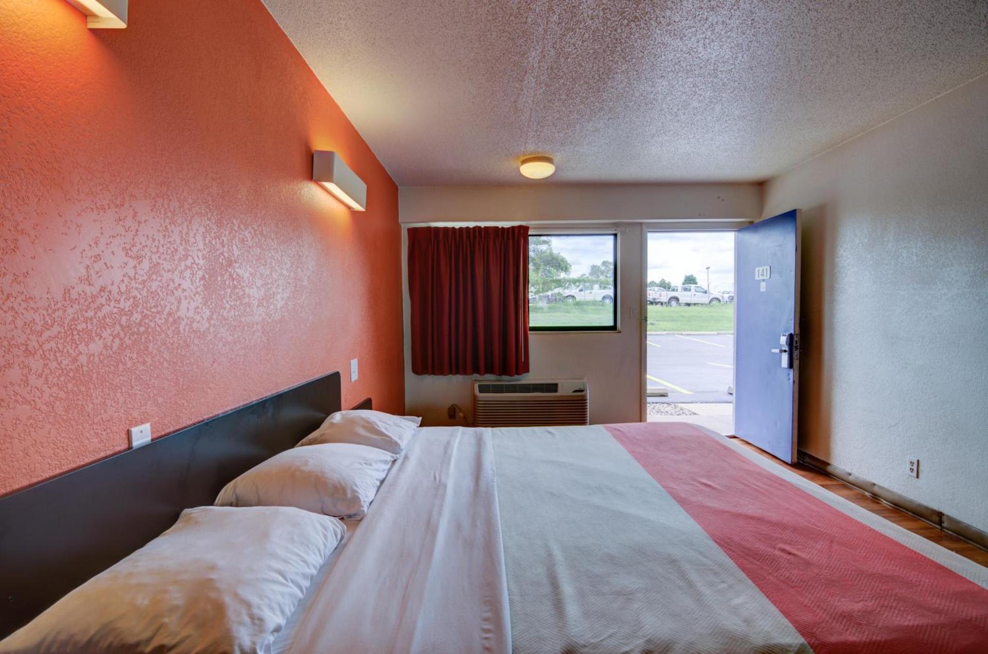 Days Inn by Wyndham Kansas City Northeast photo 24