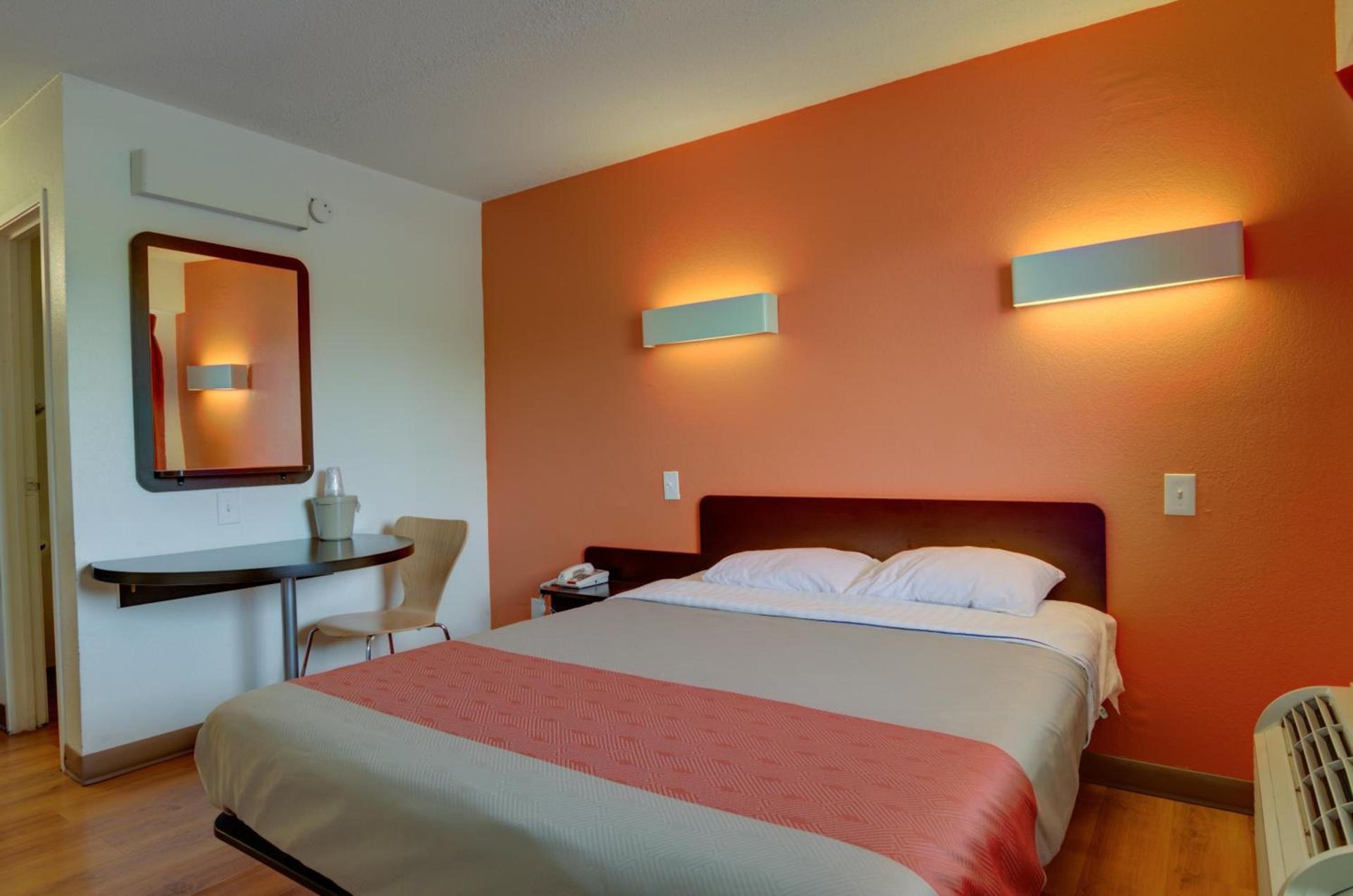Days Inn by Wyndham Kansas City Northeast photo 27