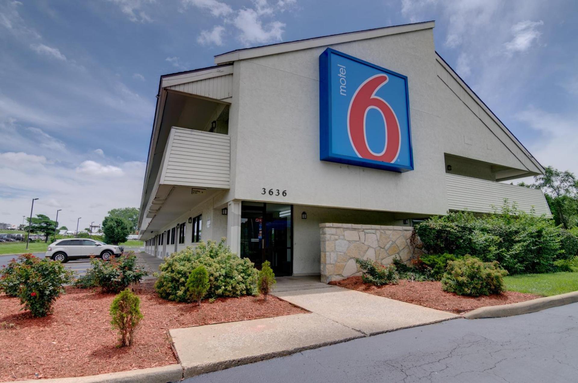 Days Inn by Wyndham Kansas City Northeast photo 2