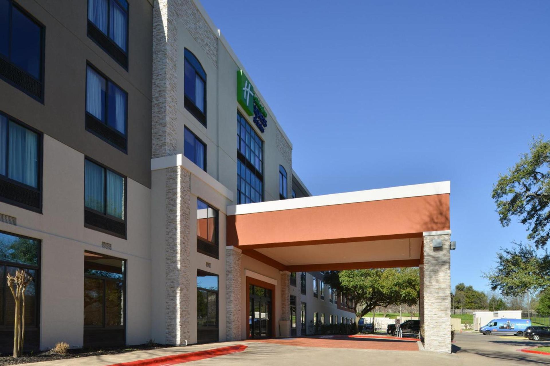 Holiday Inn Express & Suites Austin North Central by IHG photo 41
