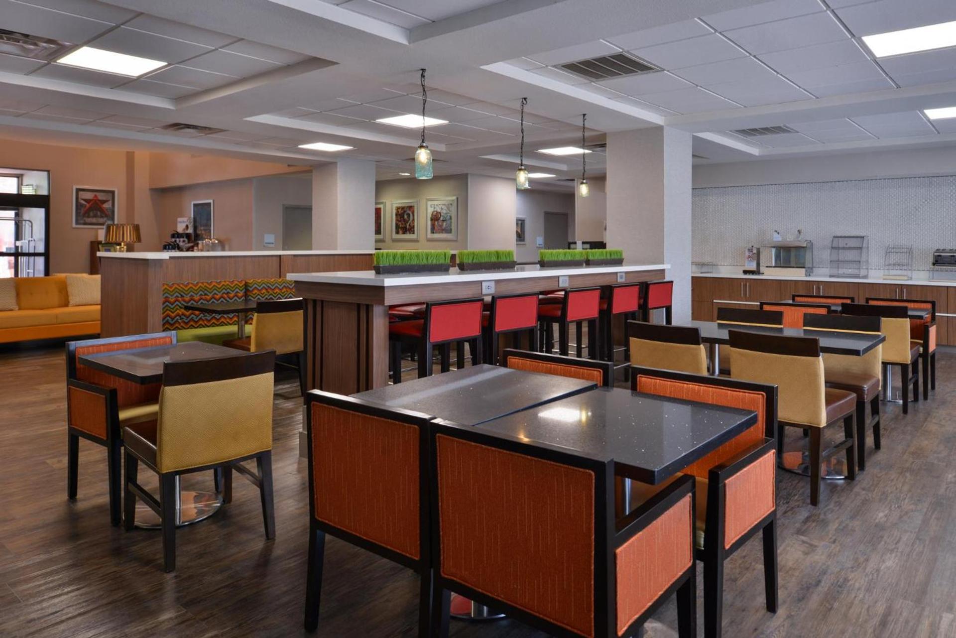 Holiday Inn Express & Suites Austin North Central by IHG photo 33