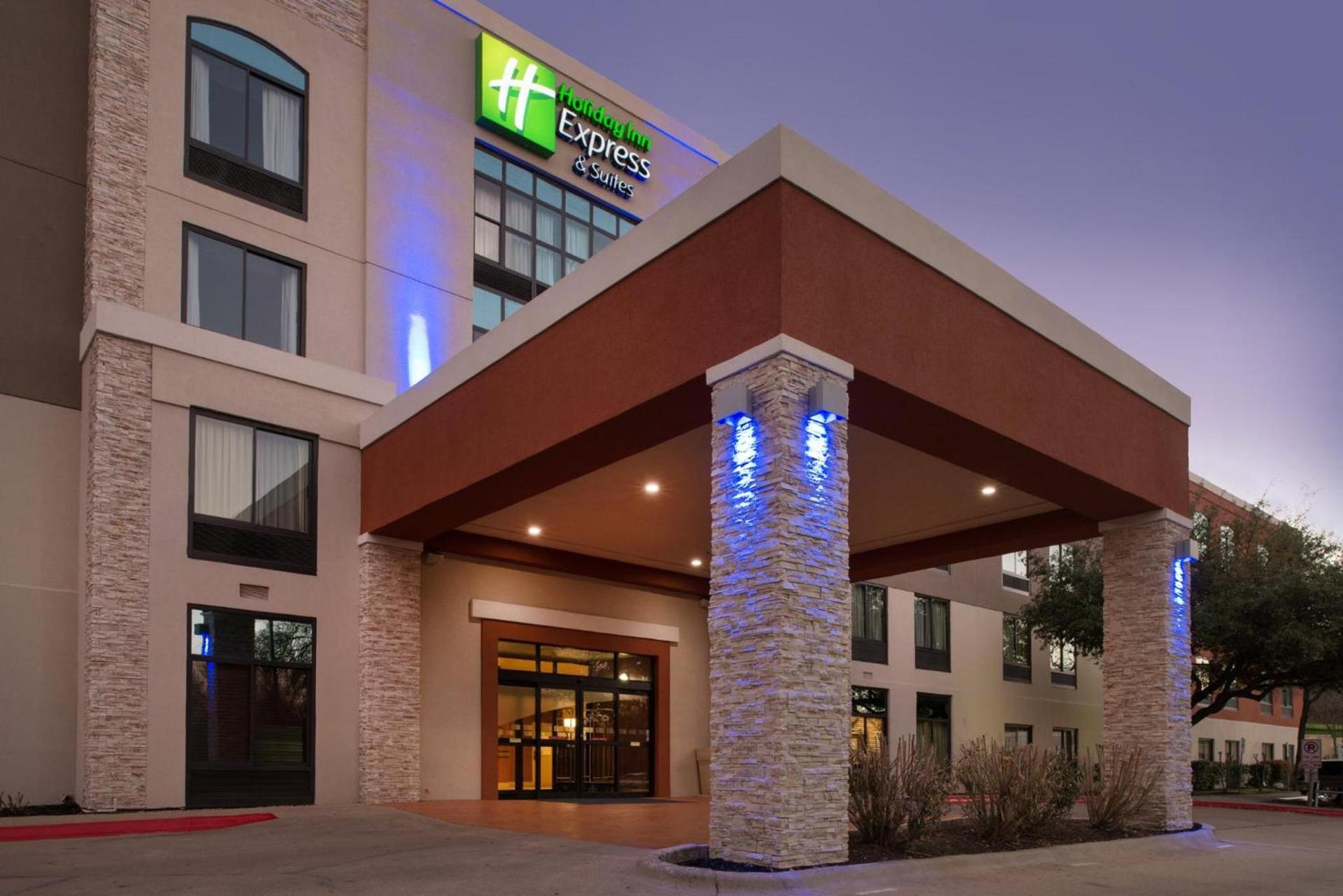 Holiday Inn Express & Suites Austin North Central by IHG photo 40
