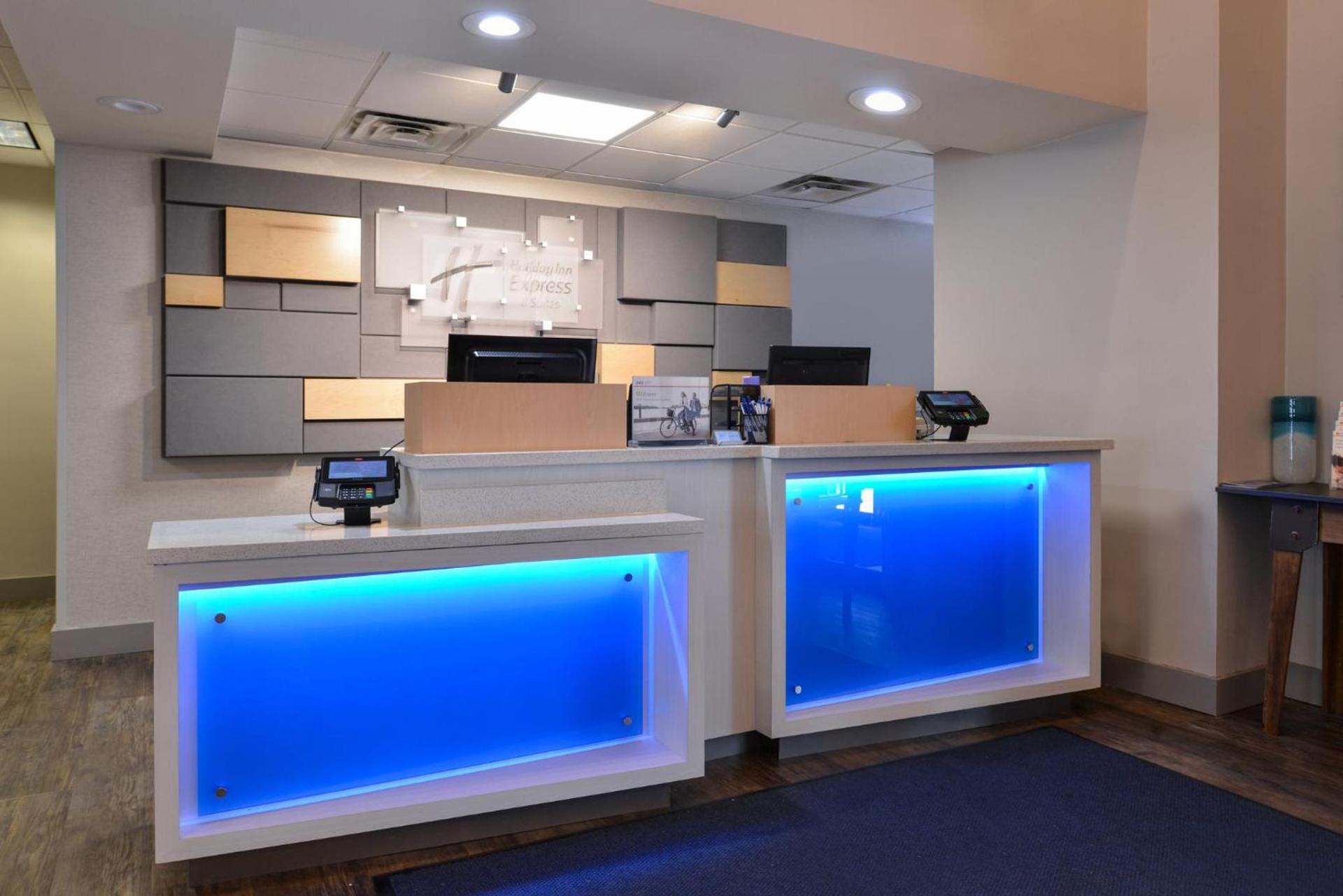 Holiday Inn Express & Suites Austin North Central by IHG photo 13