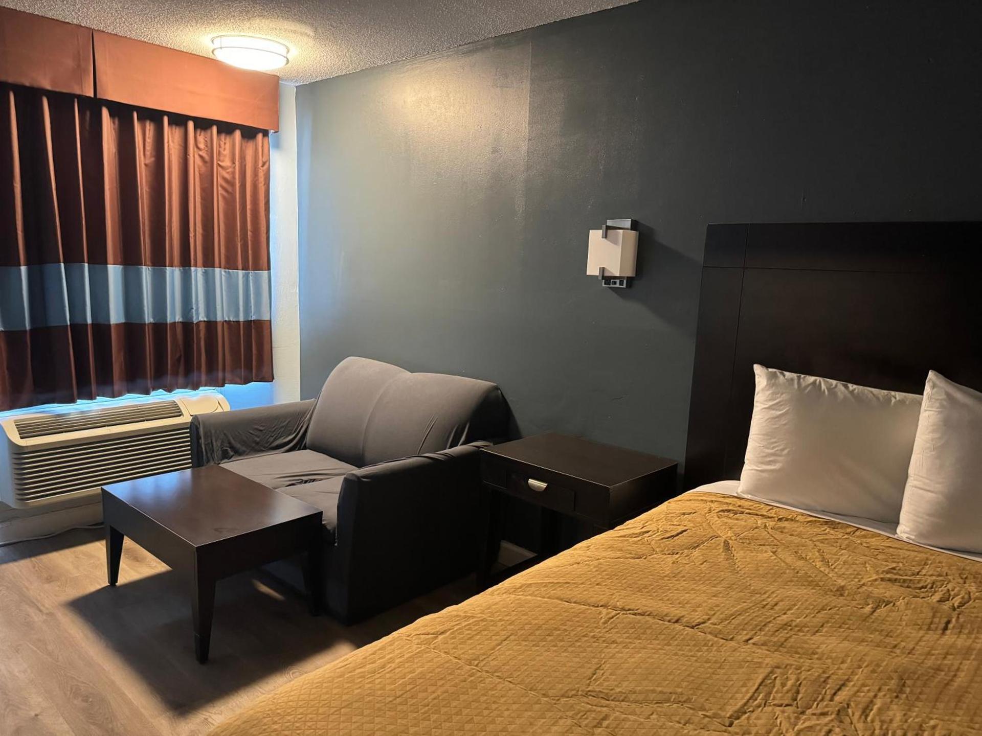 Red Carpet Inn & Suites - Danville photo 25