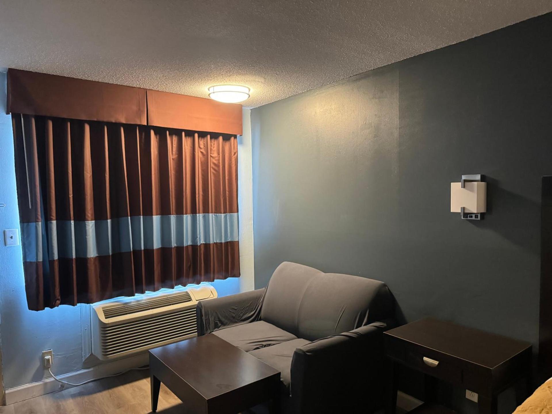 Red Carpet Inn & Suites - Danville photo 24
