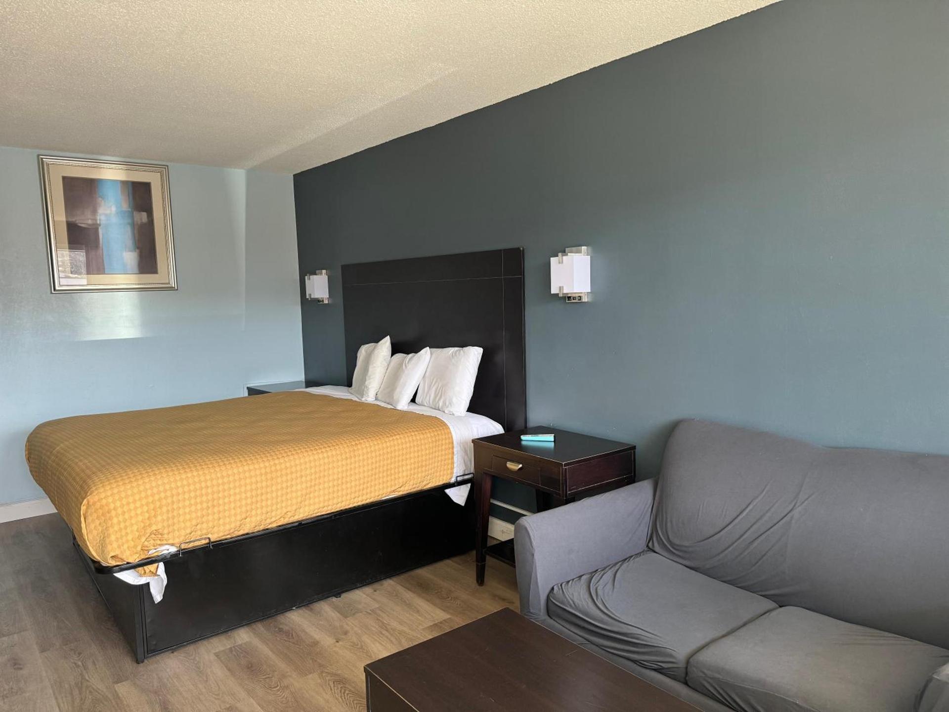 Red Carpet Inn & Suites - Danville photo 13