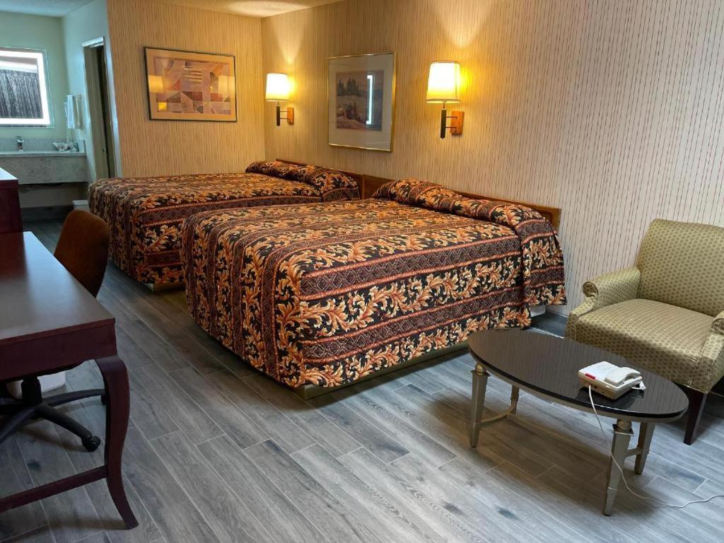 Regency Inn Norco photo 6
