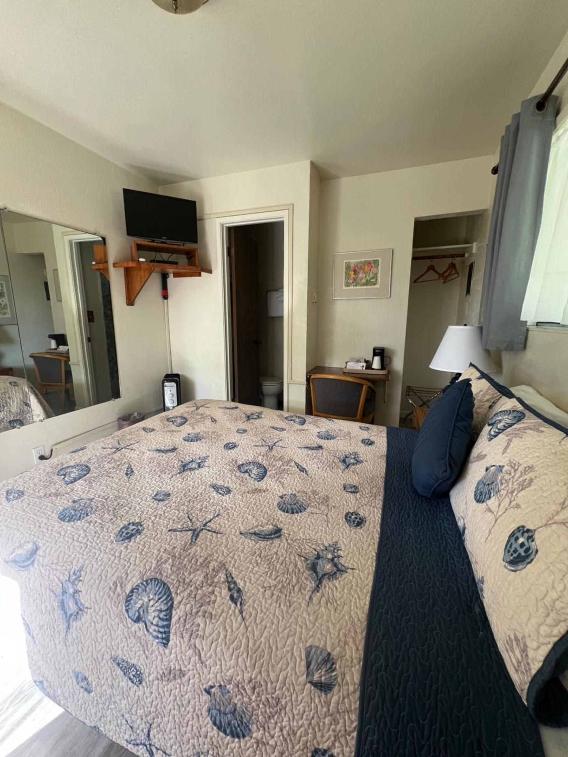 Ocean Cove Lodge photo 13