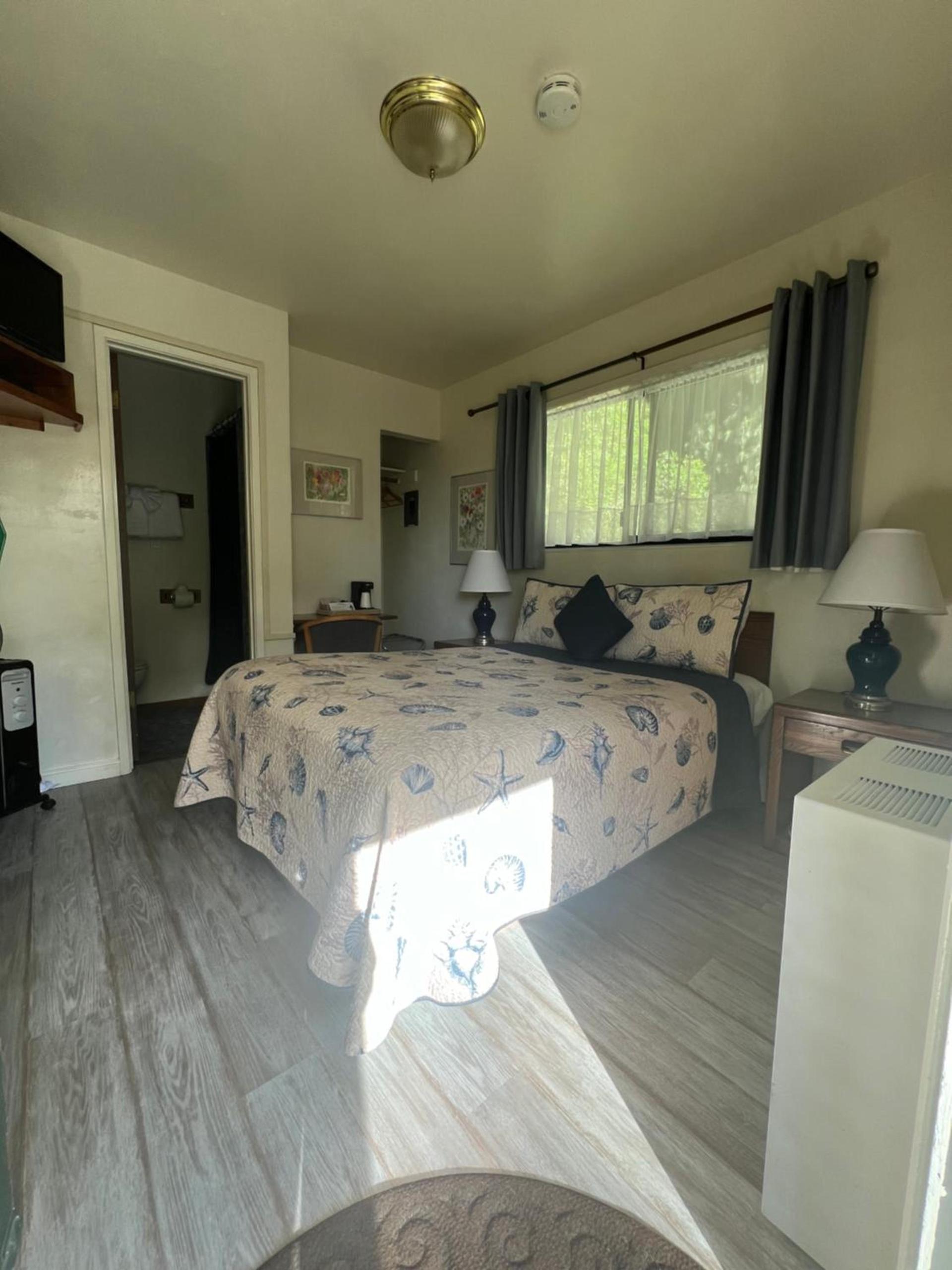 Ocean Cove Lodge photo 14