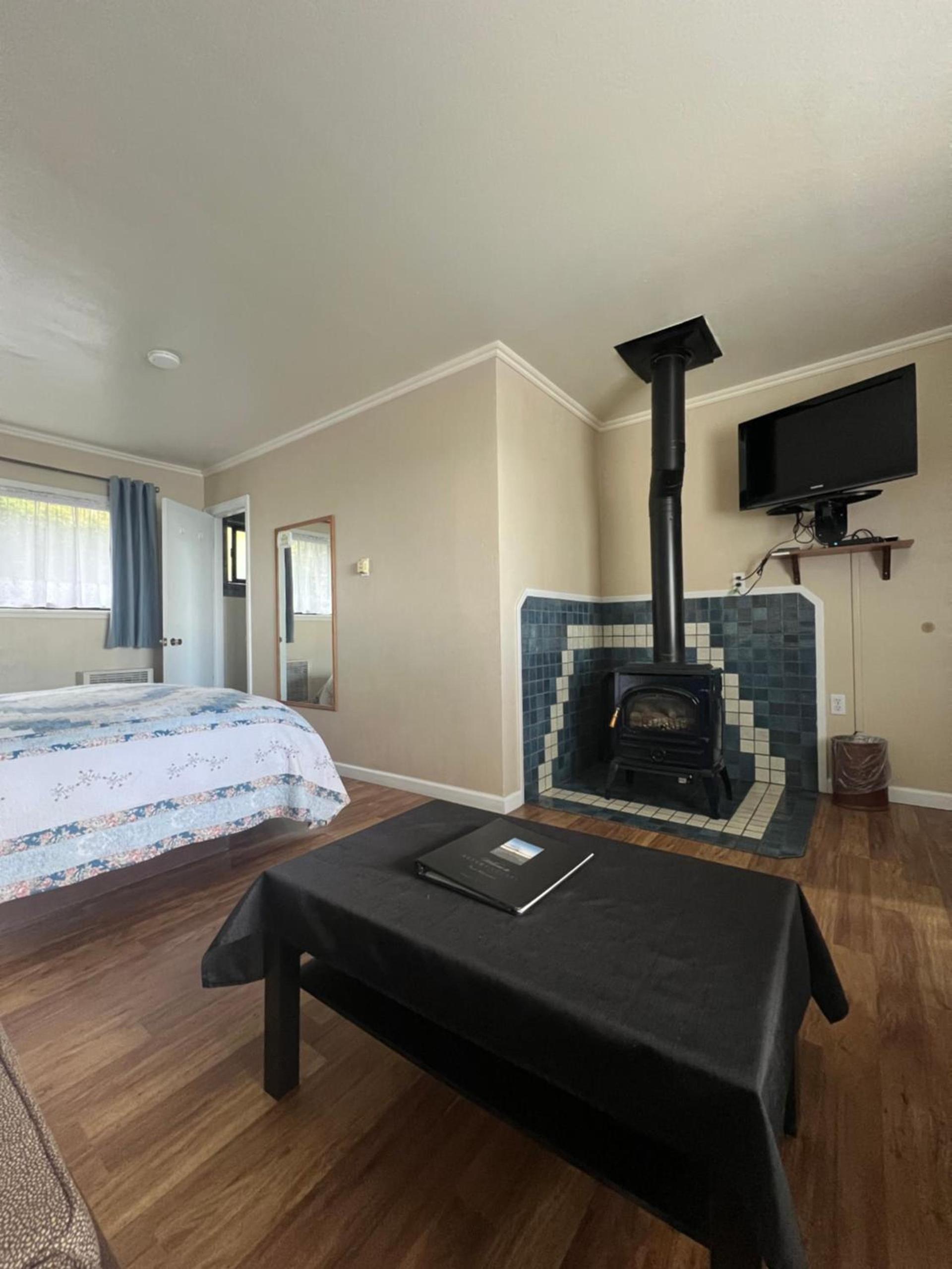 Ocean Cove Lodge photo 7