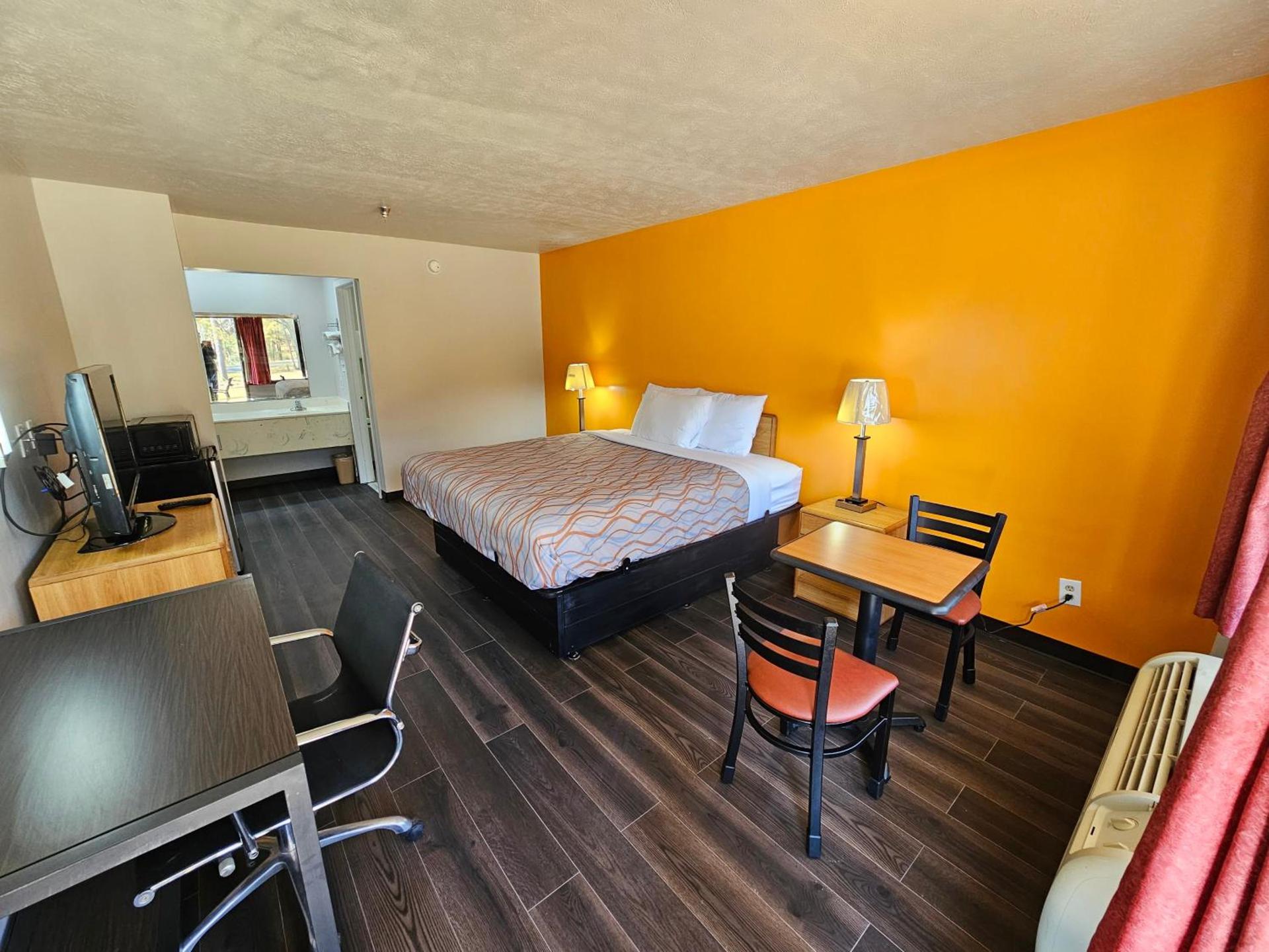 TRAVEL INN photo 18