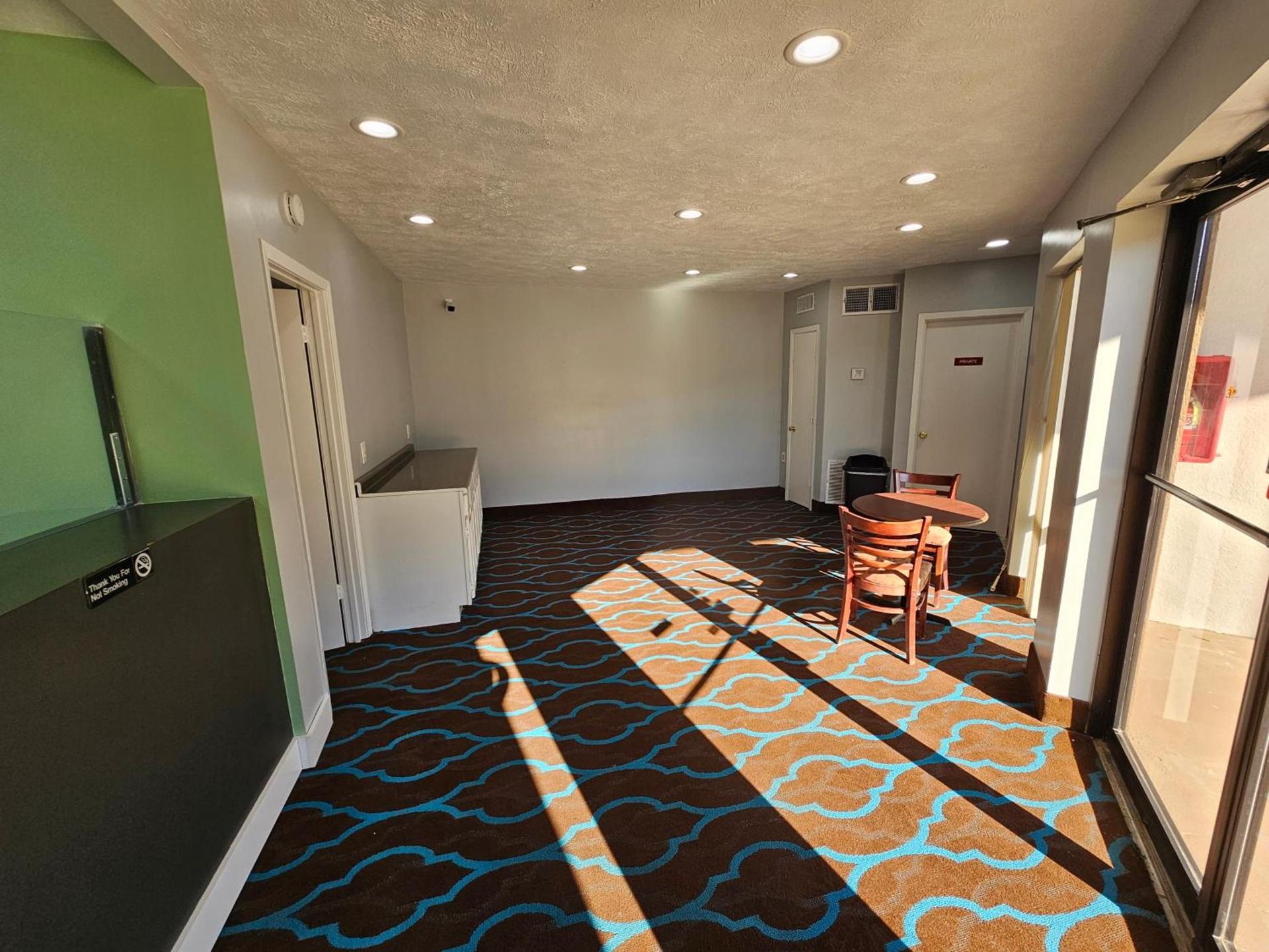 TRAVEL INN photo 2