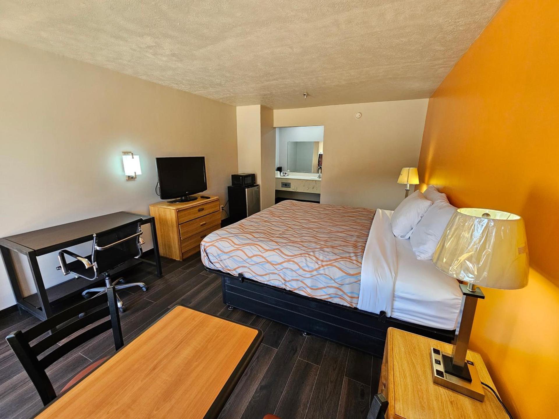 TRAVEL INN photo 9