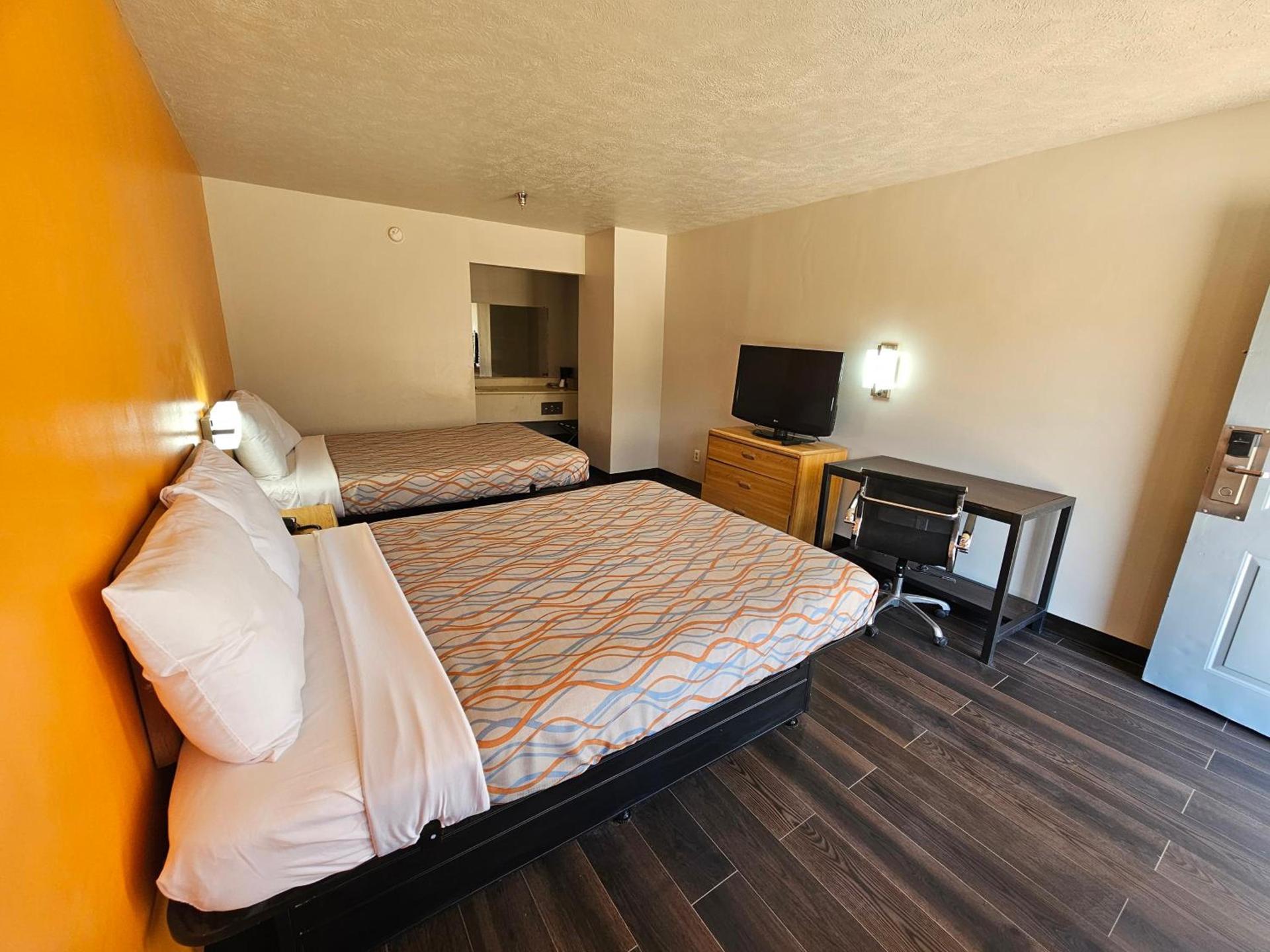TRAVEL INN photo 13