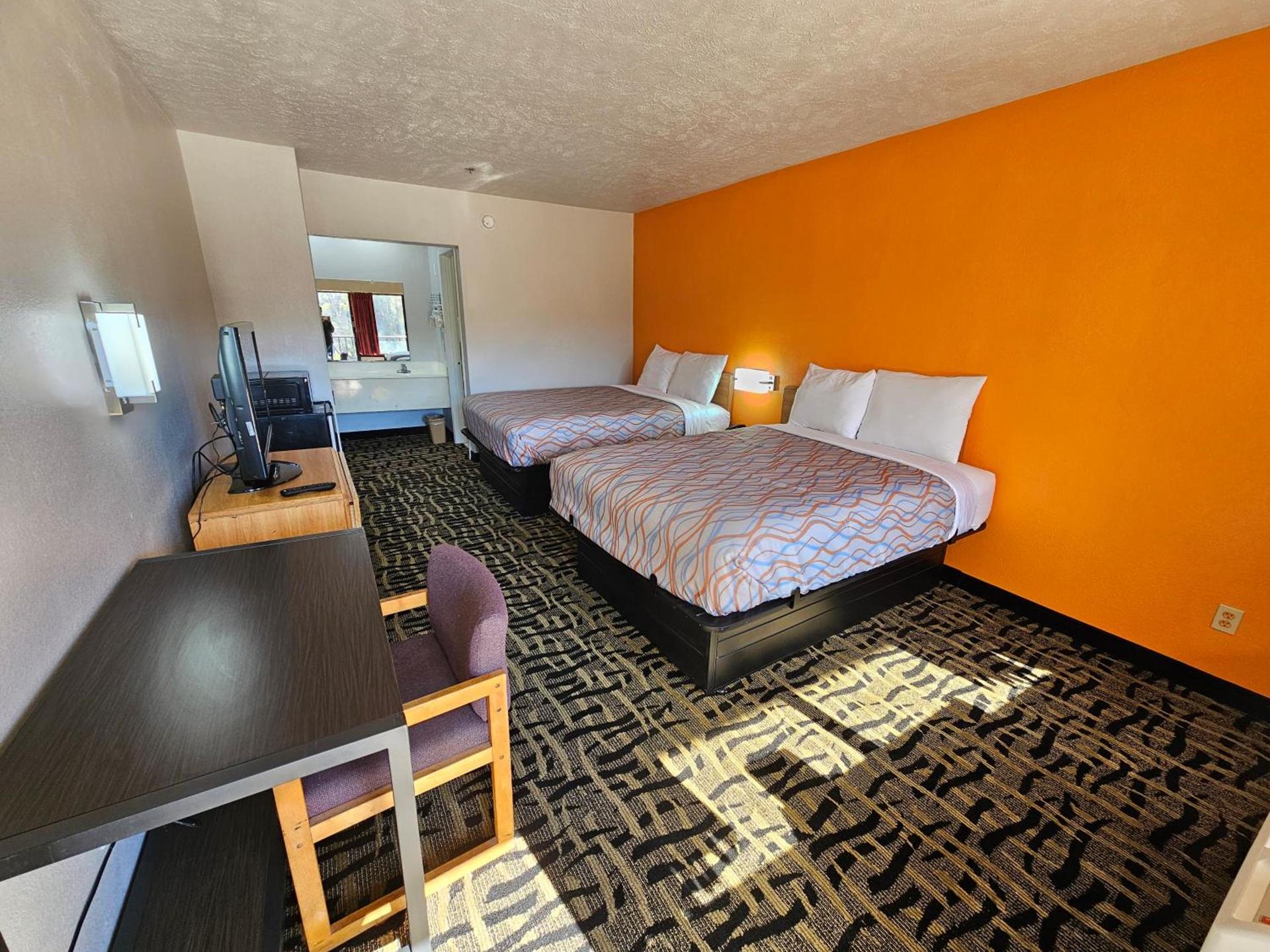 TRAVEL INN photo 6