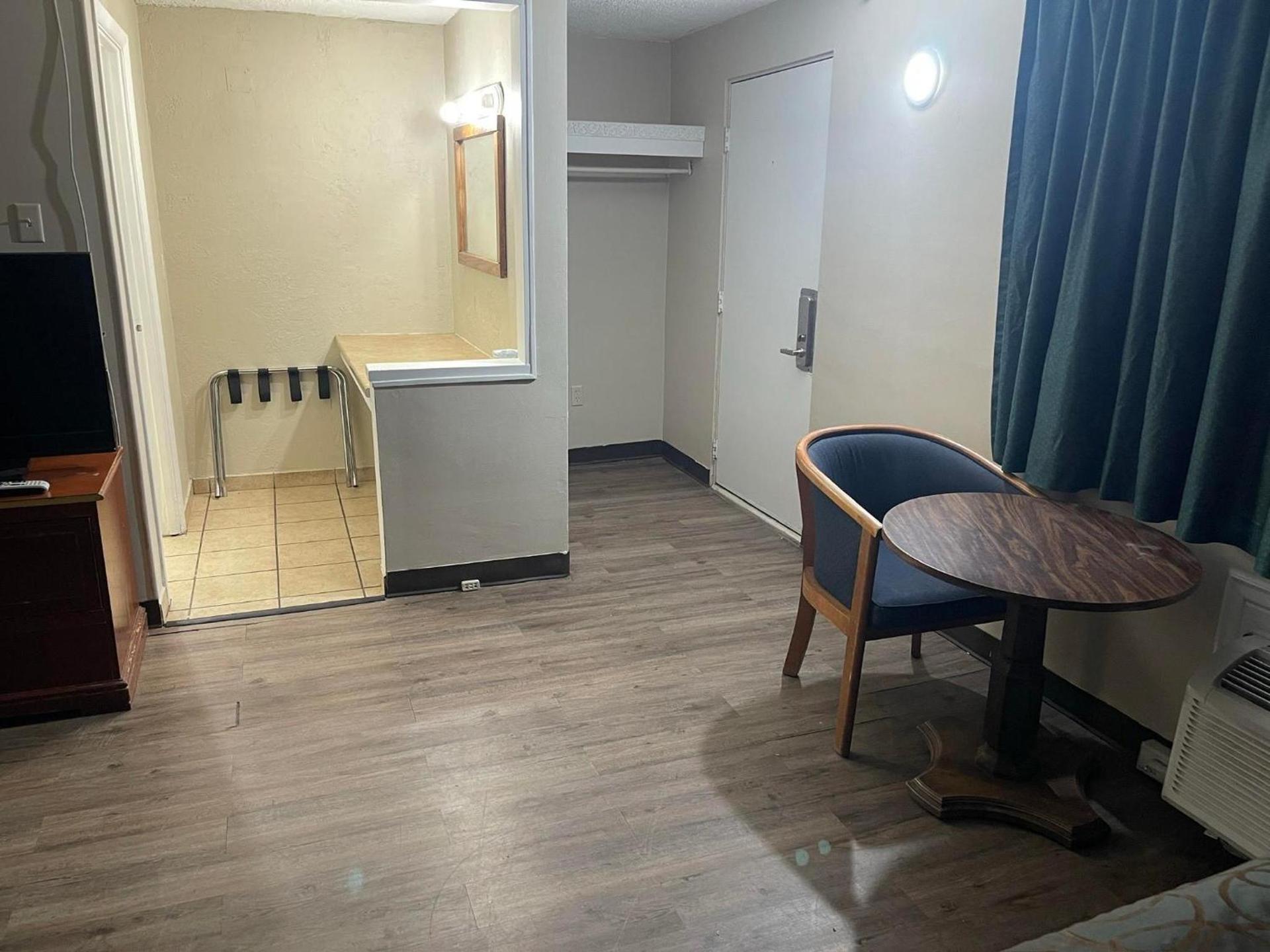 Safari Motel photo 39