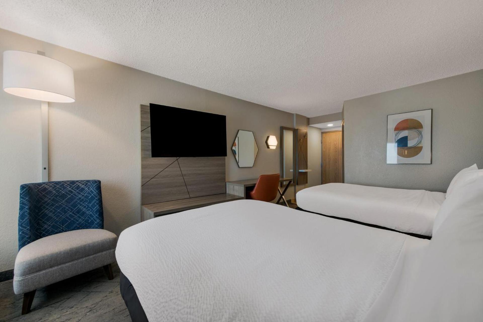 Holiday Inn Express Hotels- Hampton by IHG photo 59