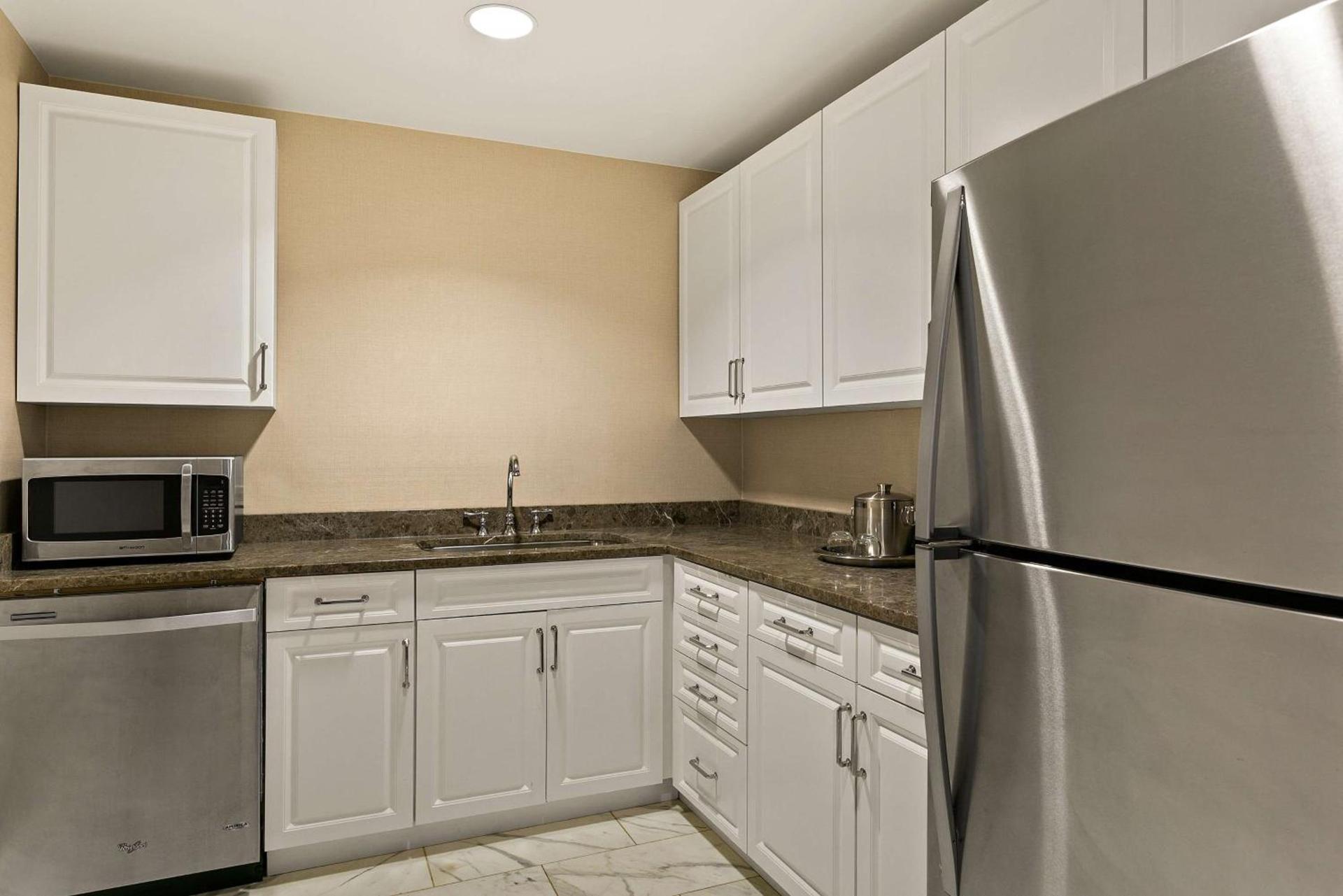 The Royal Sonesta Harbor Court Baltimore photo 9