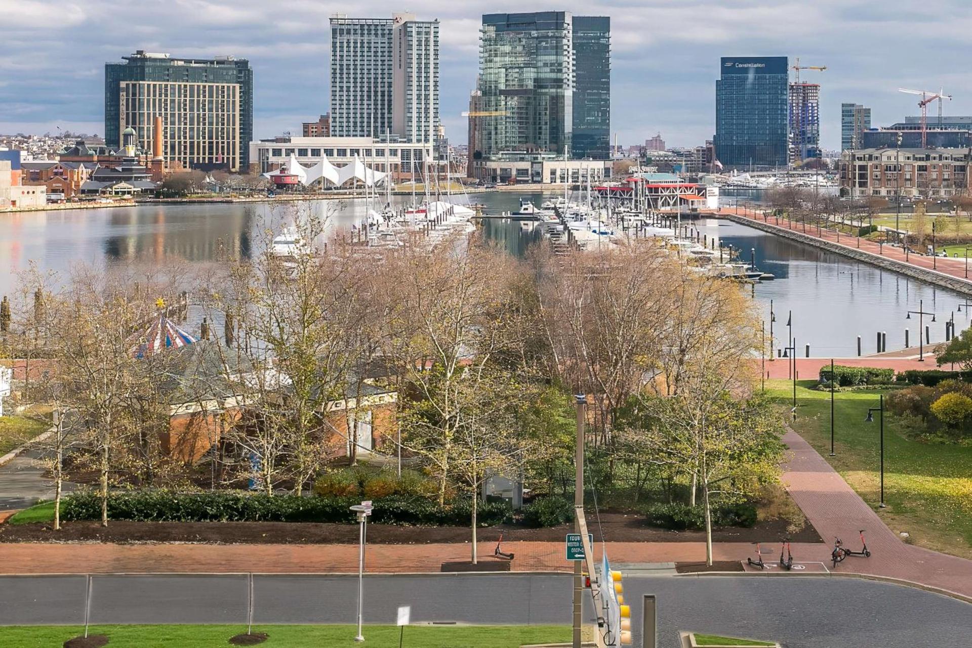 The Royal Sonesta Harbor Court Baltimore photo 26