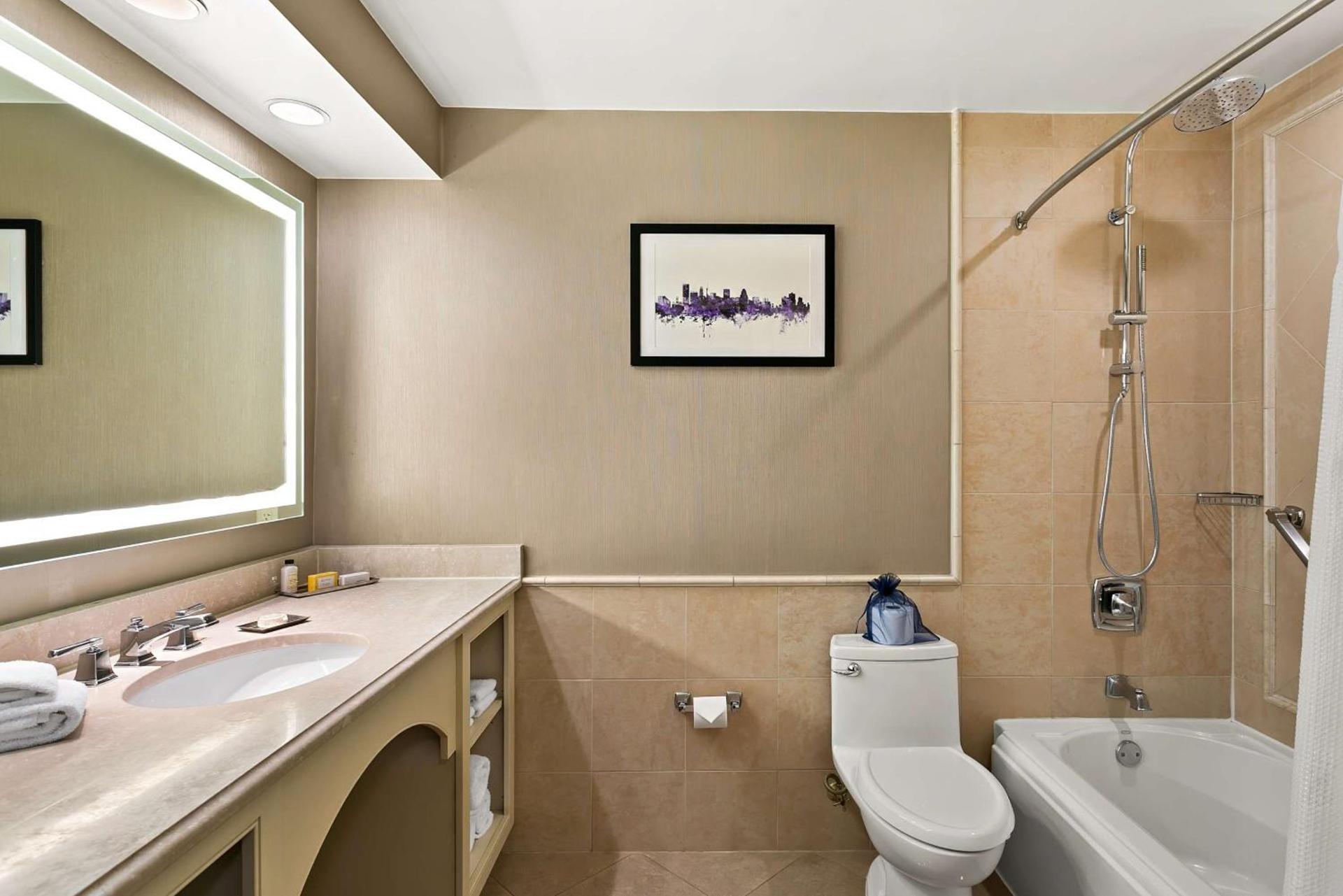 The Royal Sonesta Harbor Court Baltimore photo 40