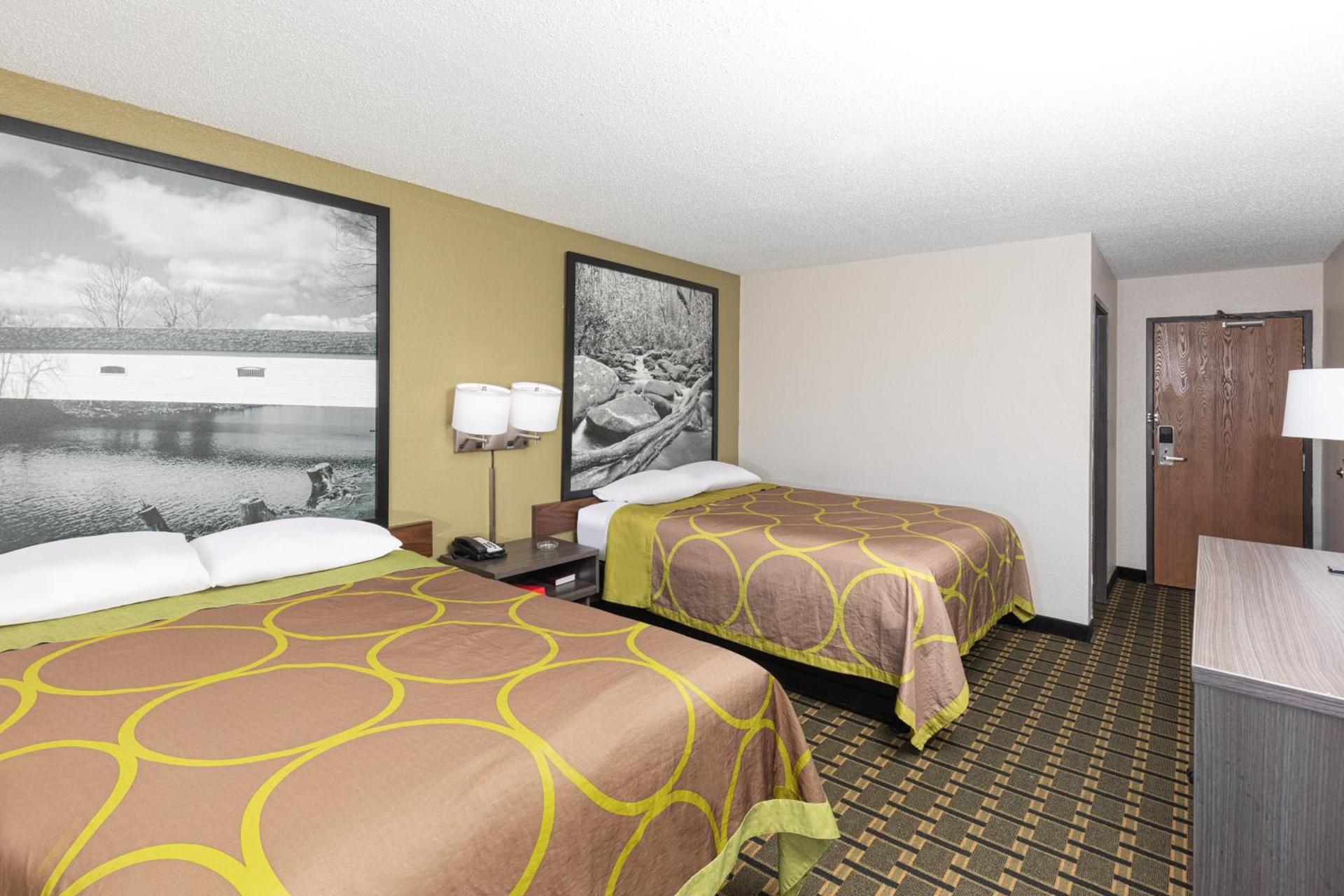 Super 8 by Wyndham Johnson City photo 38