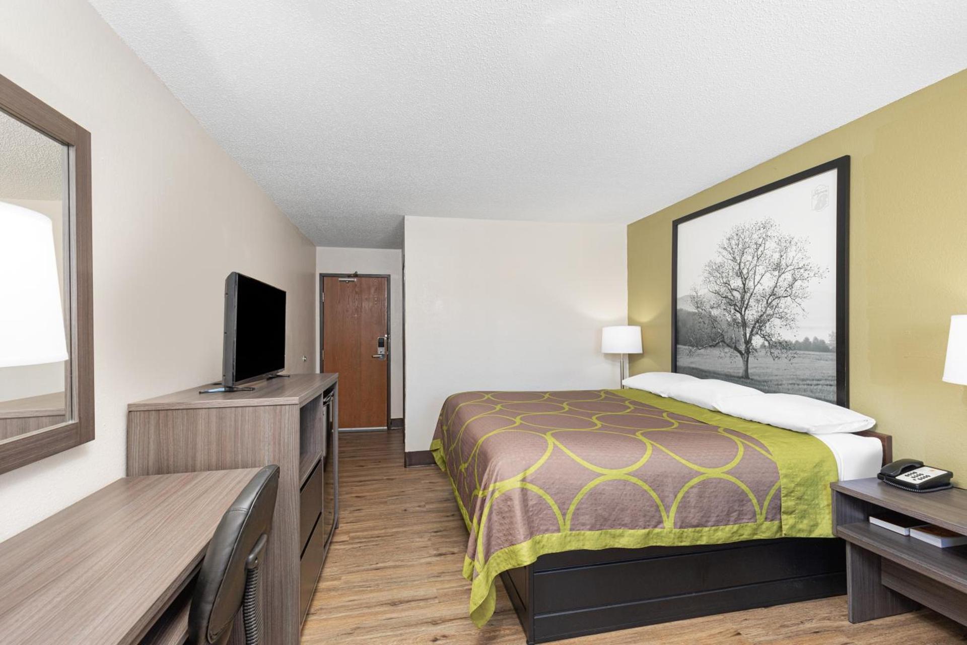 Super 8 by Wyndham Johnson City photo 41